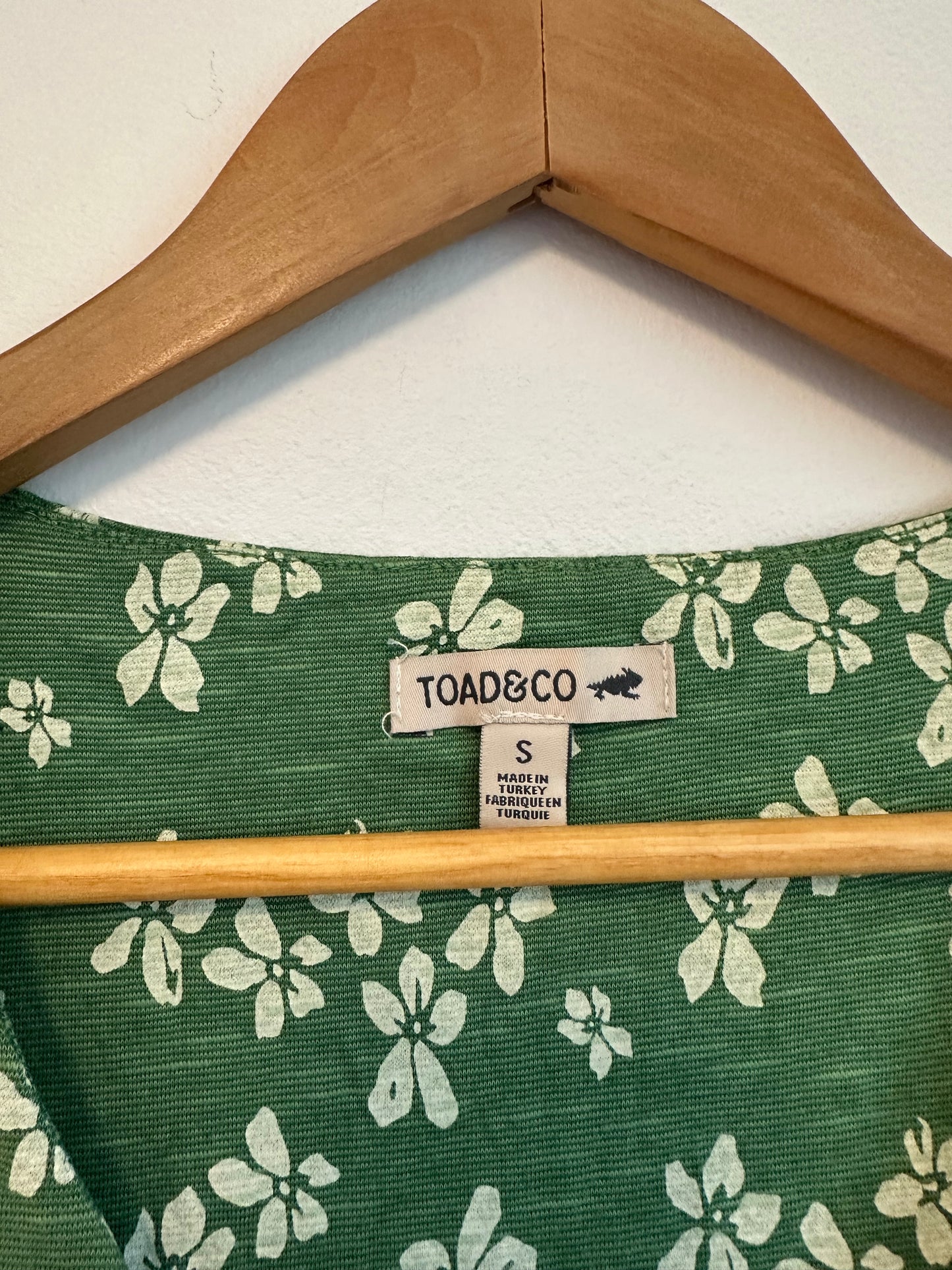 Toad&Co Green and White Floral V-Neck Sleeveless A-Line Dress | Size Small