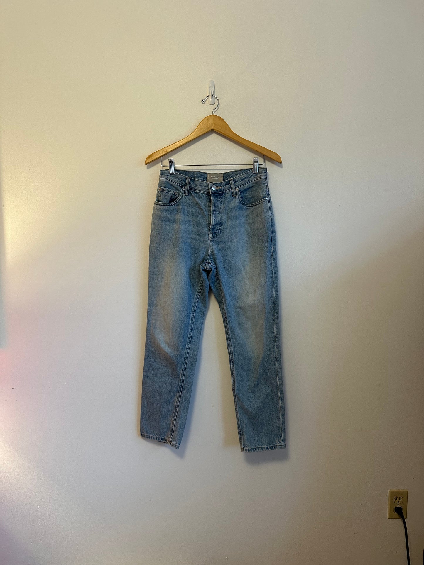 Everlane The 90s Cheeky Straight Leg Jean in Vintage Blue | Size 27 Crop