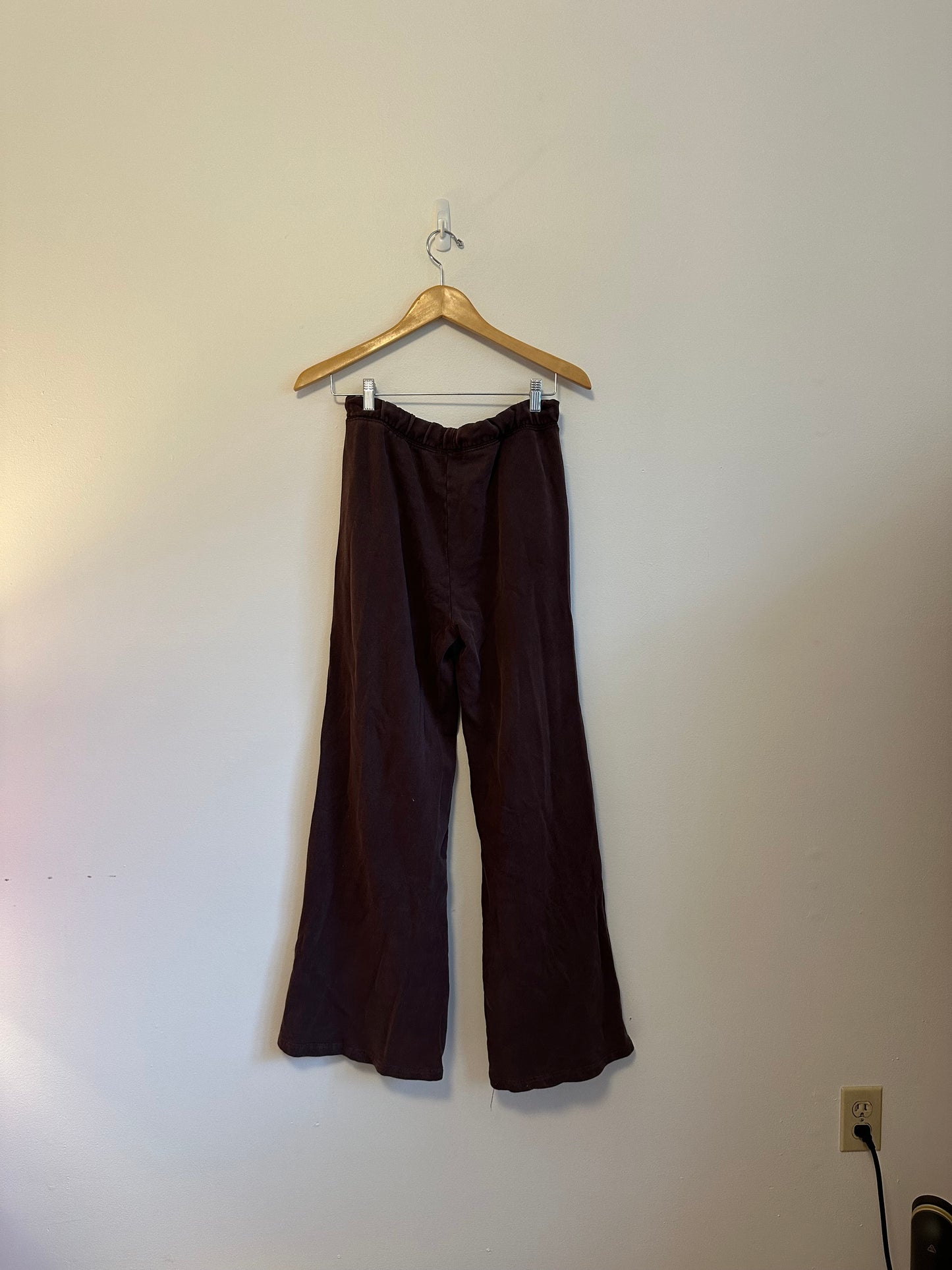 Z Supply NWT Hunter Knit Sweatpants in Chocolate Cherry | Size Small