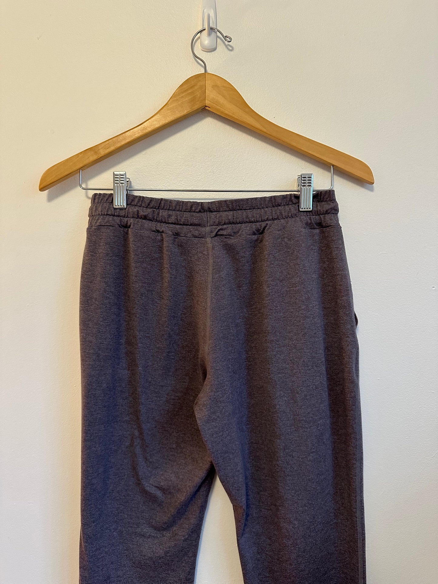 Vuori Performance Joggers in Heather Purple | Size XS