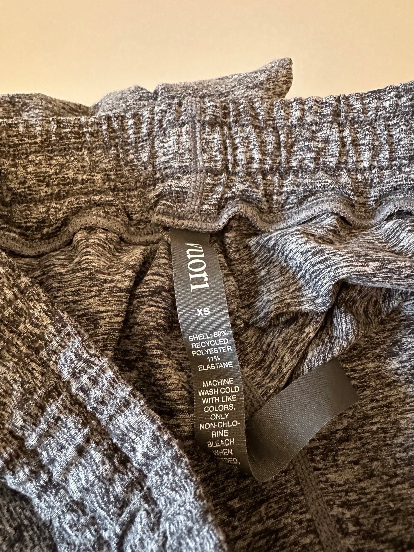 Vuori Performance Joggers in Heather Gray | Size XS