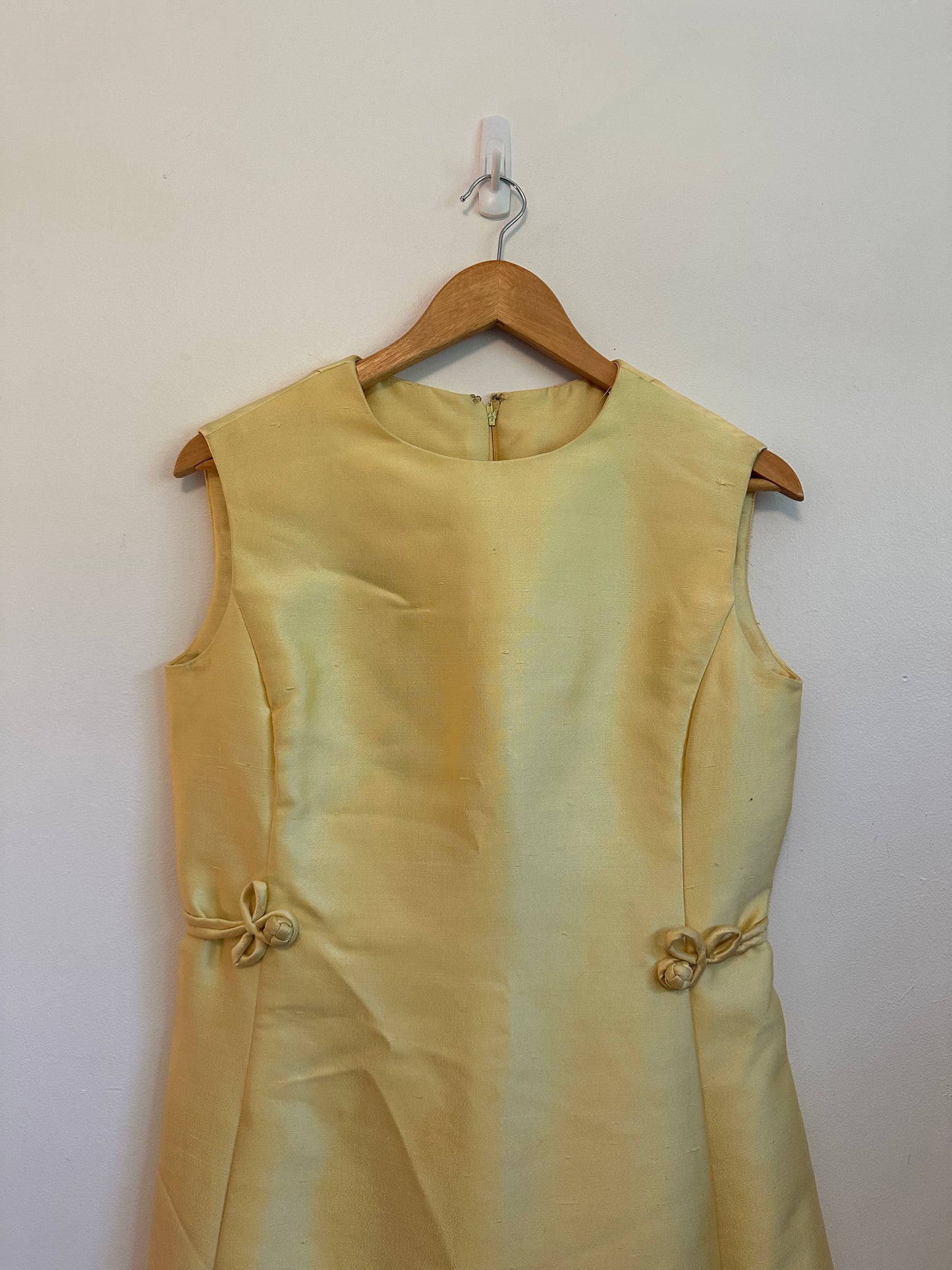 Vintage 1960s Butter Yellow Silk Shantung Sleeveless Shift Dress