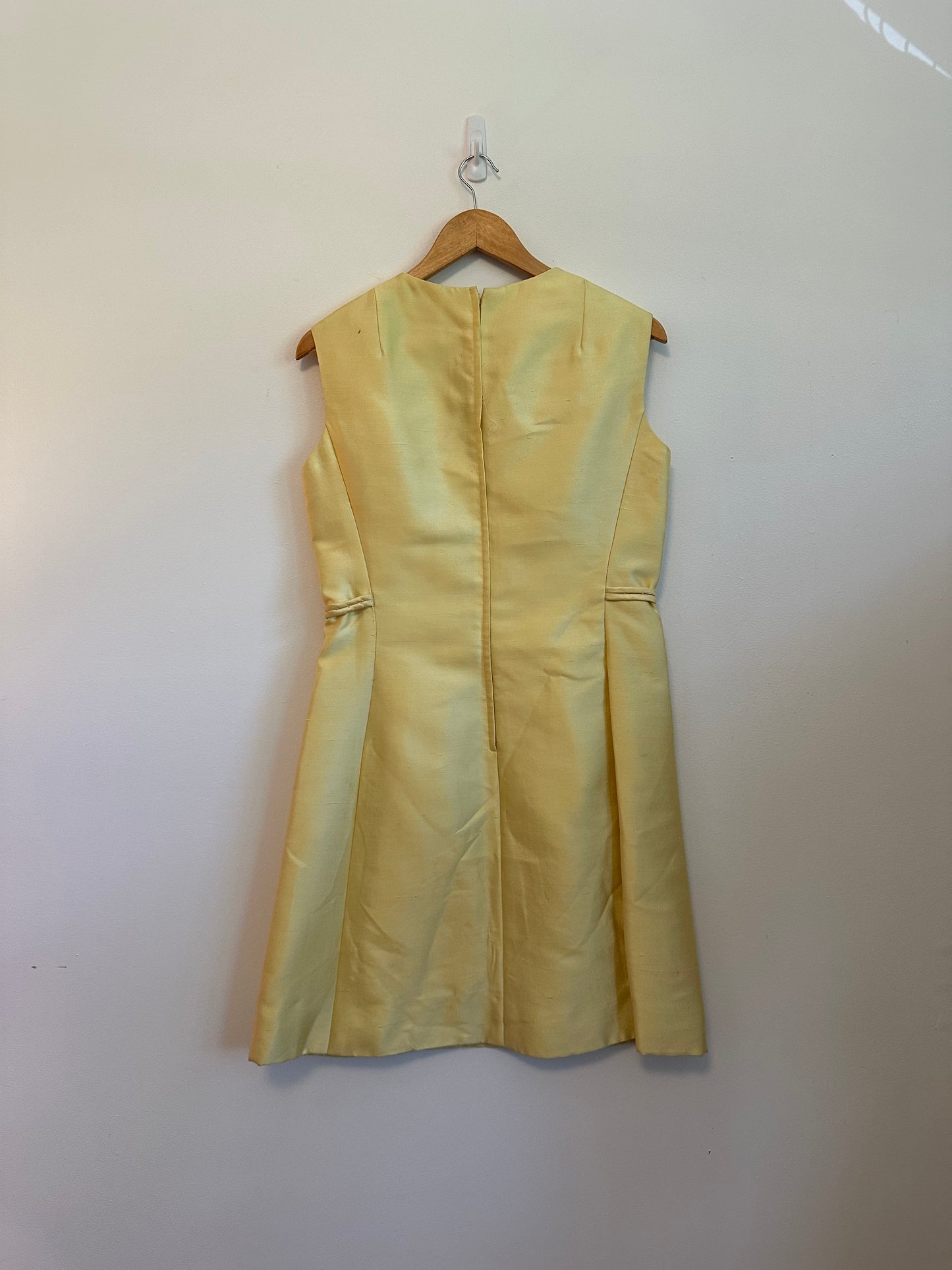 Vintage 1960s Butter Yellow Silk Shantung Sleeveless Shift Dress