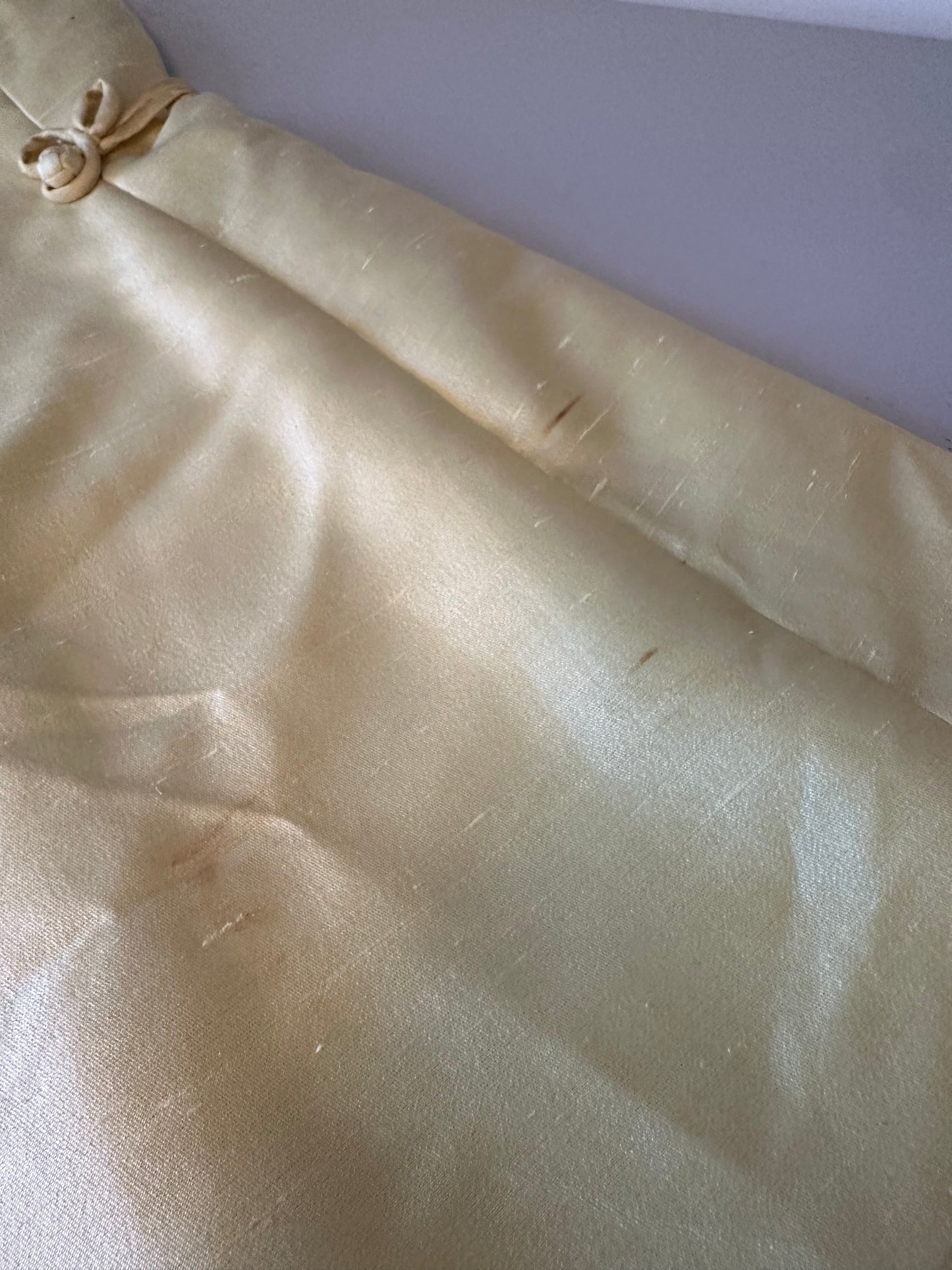 Vintage 1960s Butter Yellow Silk Shantung Sleeveless Shift Dress