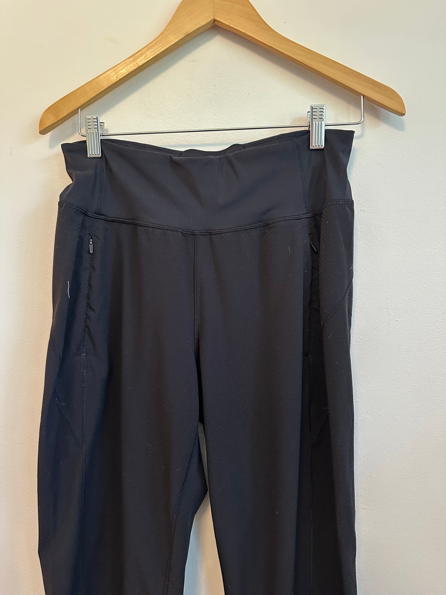 Athleta Distance High Rise Jogger Pants in Black | Size Small