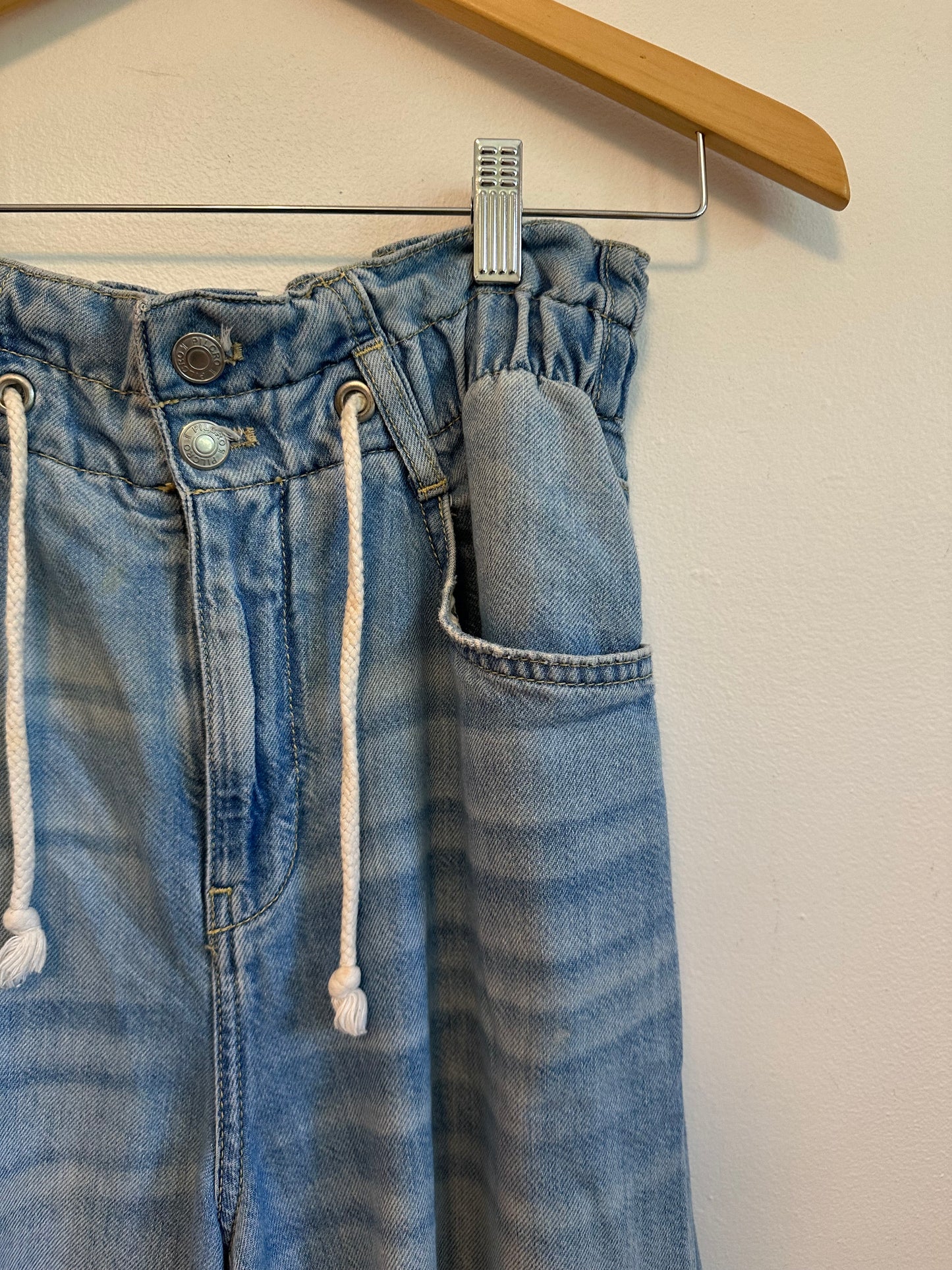 Pilcro x Anthropologie Paperbag Waist Wide Leg Light Wash Jeans | Size 27
