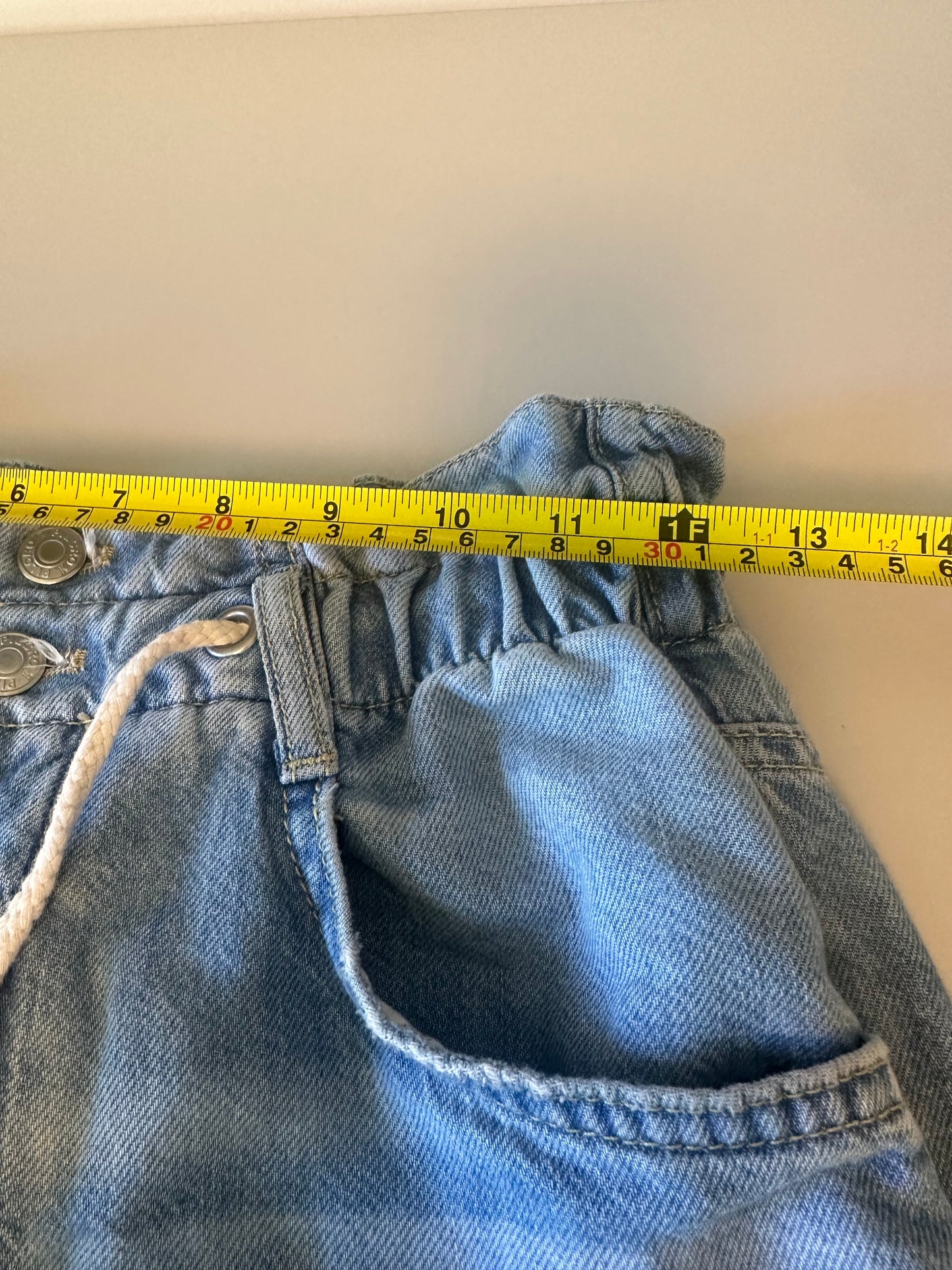 Pilcro x Anthropologie Paperbag Waist Wide Leg Light Wash Jeans | Size 27
