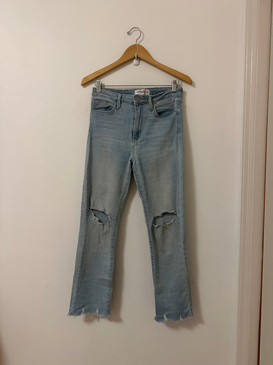 Just Black Denim Cropped Straight Distressed Light Wash Jeans | Size 28