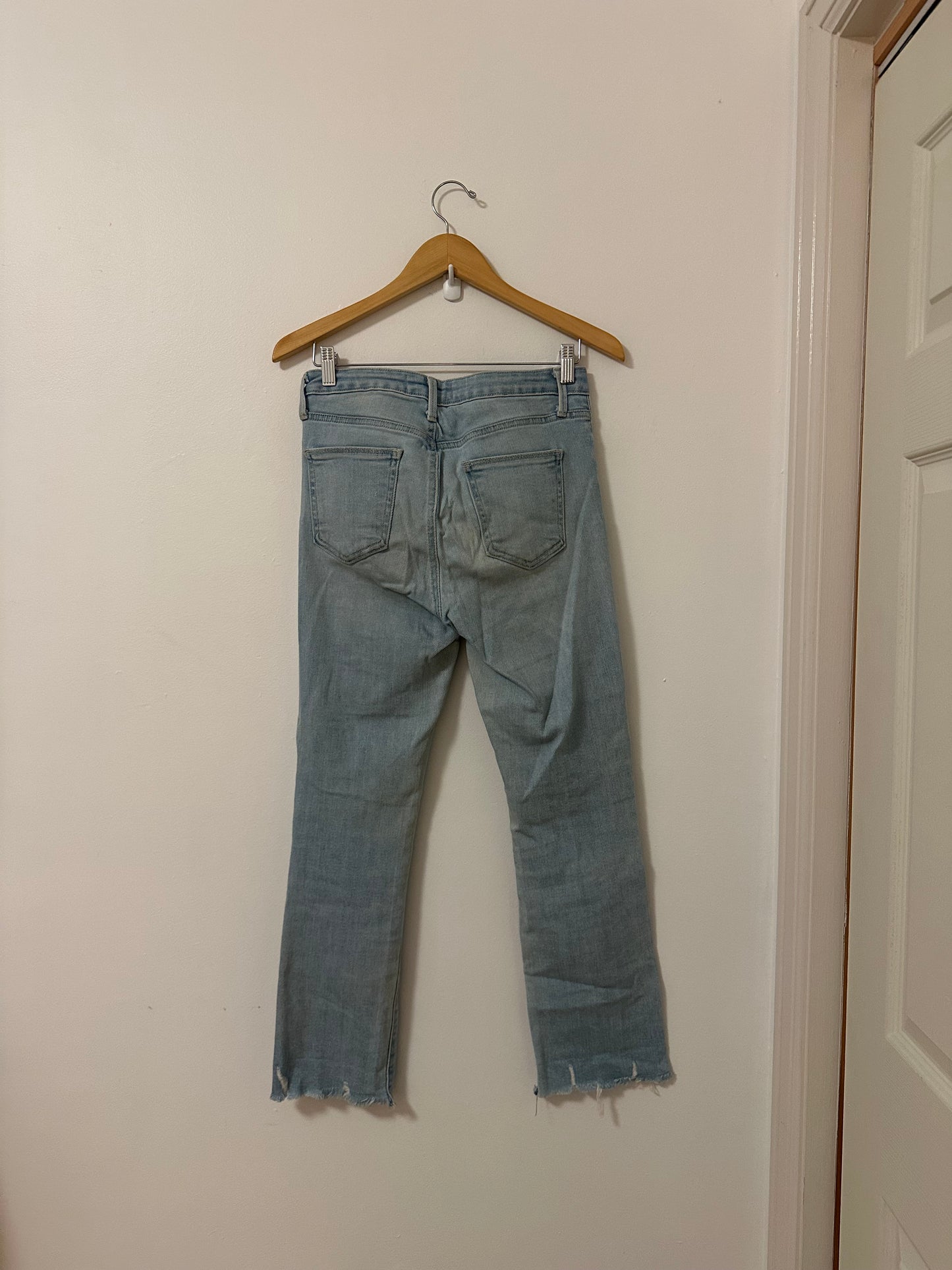 Just Black Denim Cropped Straight Distressed Light Wash Jeans | Size 28
