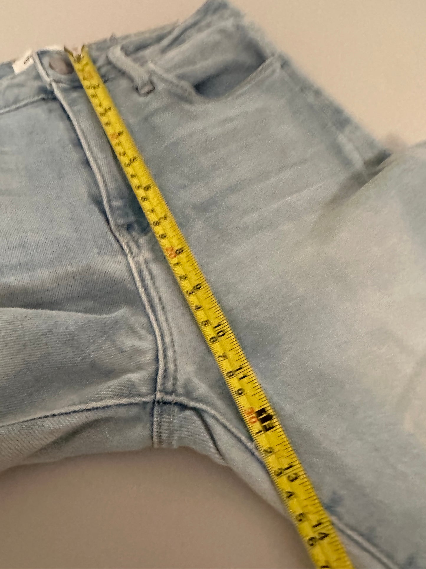 Just Black Denim Cropped Straight Distressed Light Wash Jeans | Size 28