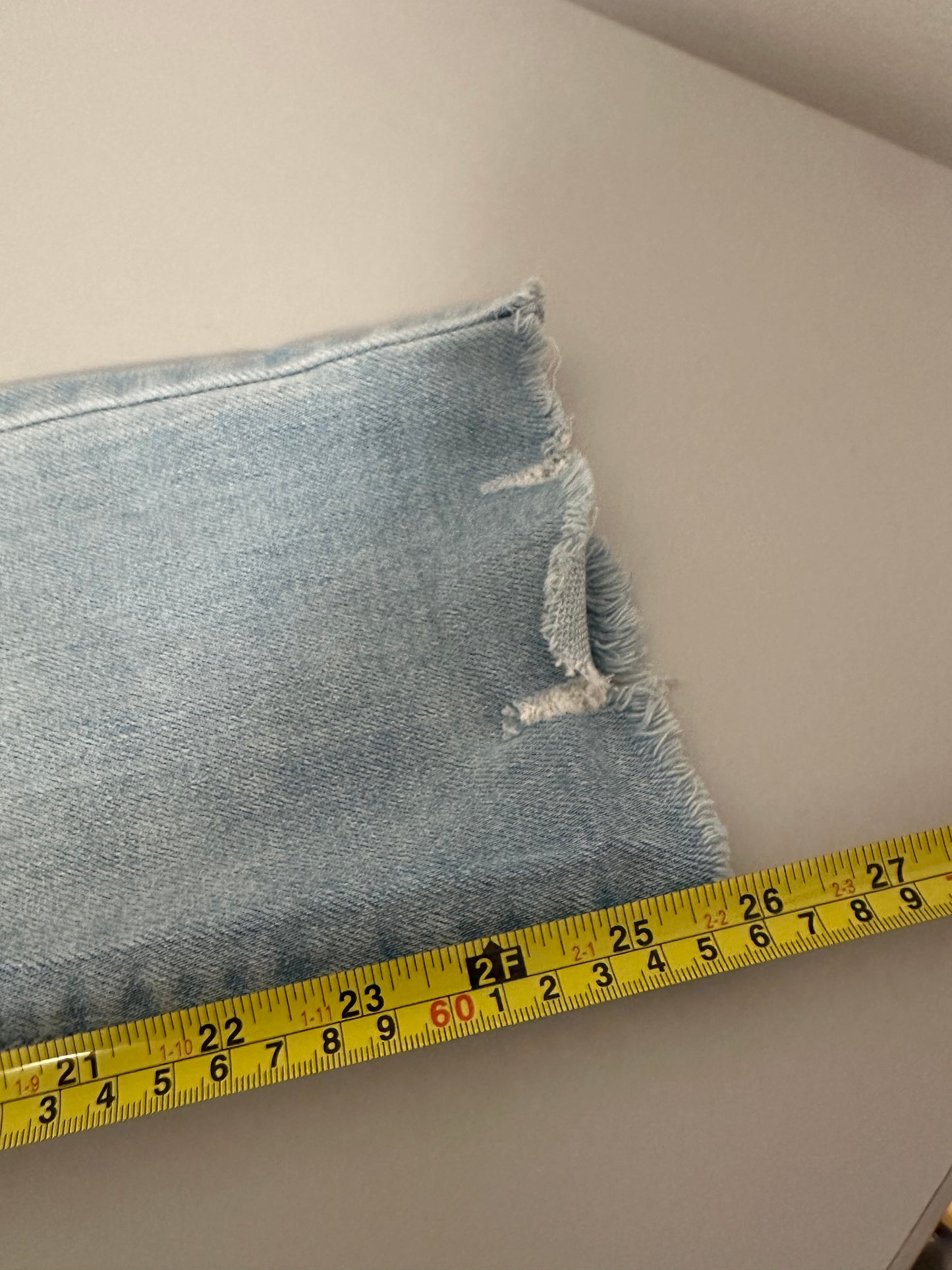 Just Black Denim Cropped Straight Distressed Light Wash Jeans | Size 28