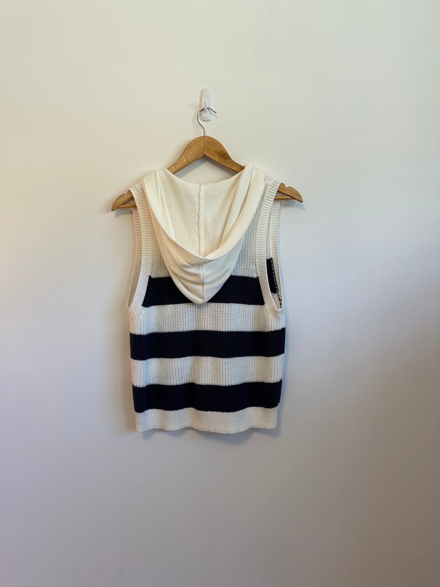Central Park West NWT Sleeveless Hooded Stripe Button Front Sweater | Size Large