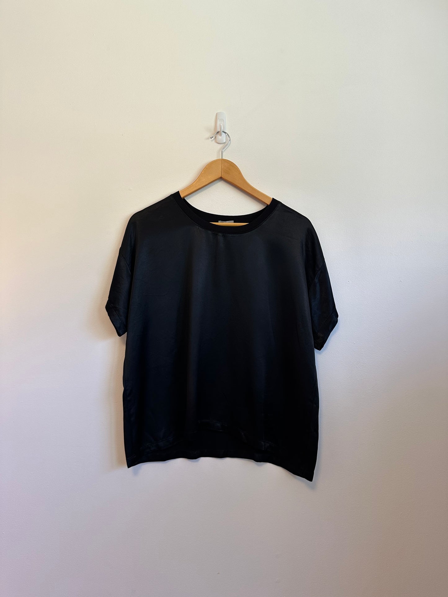 PJ Harlow NWT Black Satin Crewneck Pajama Shirt | Size Small