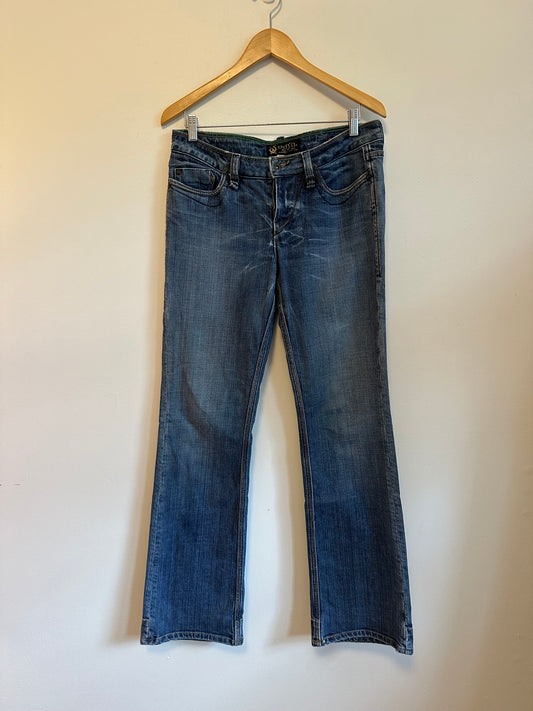 Odyn Low Rise Bootcut Jeans in Medium Wash Blue Denim | Size 30