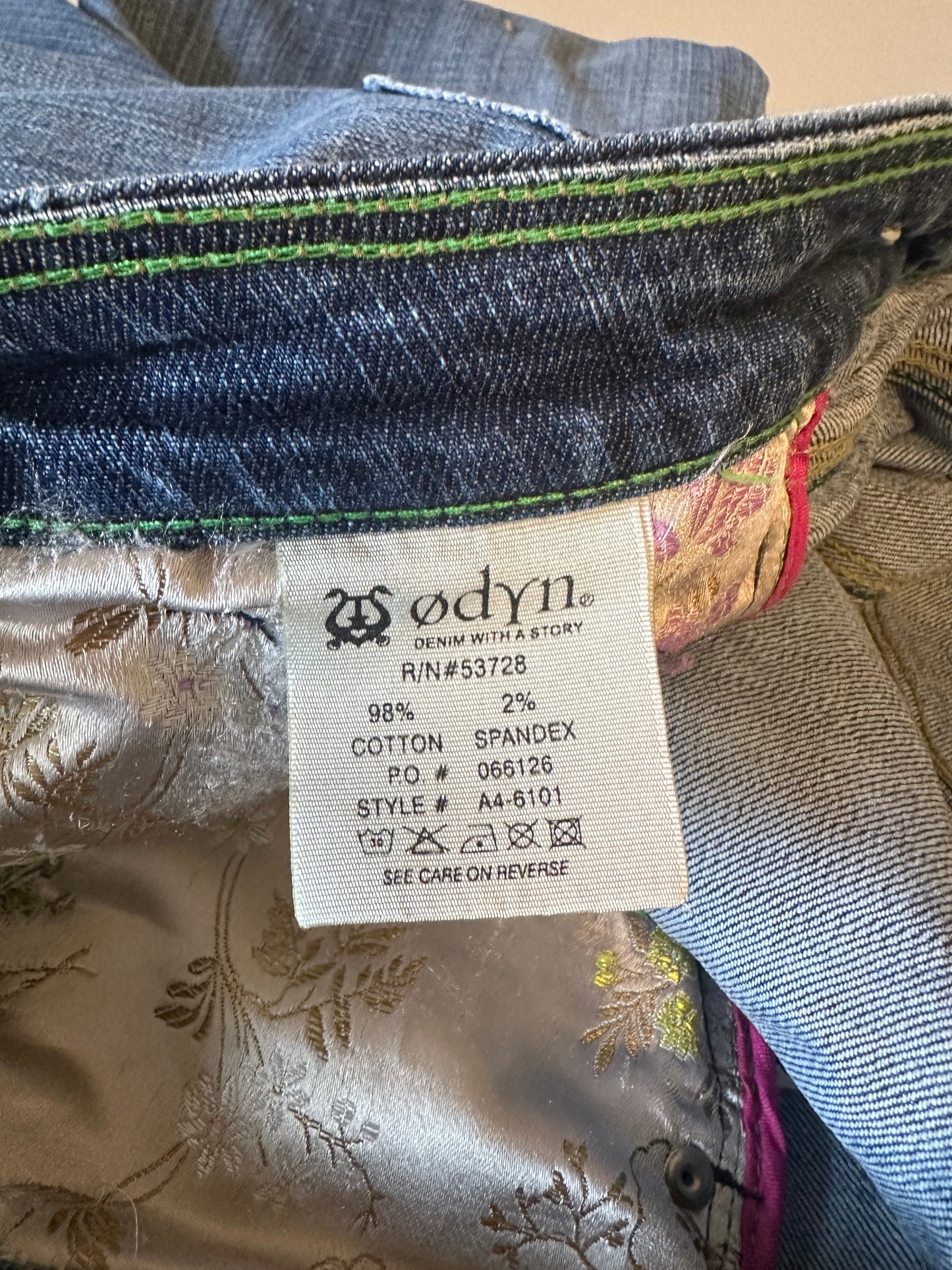 Odyn Low Rise Bootcut Jeans in Medium Wash Blue Denim | Size 30