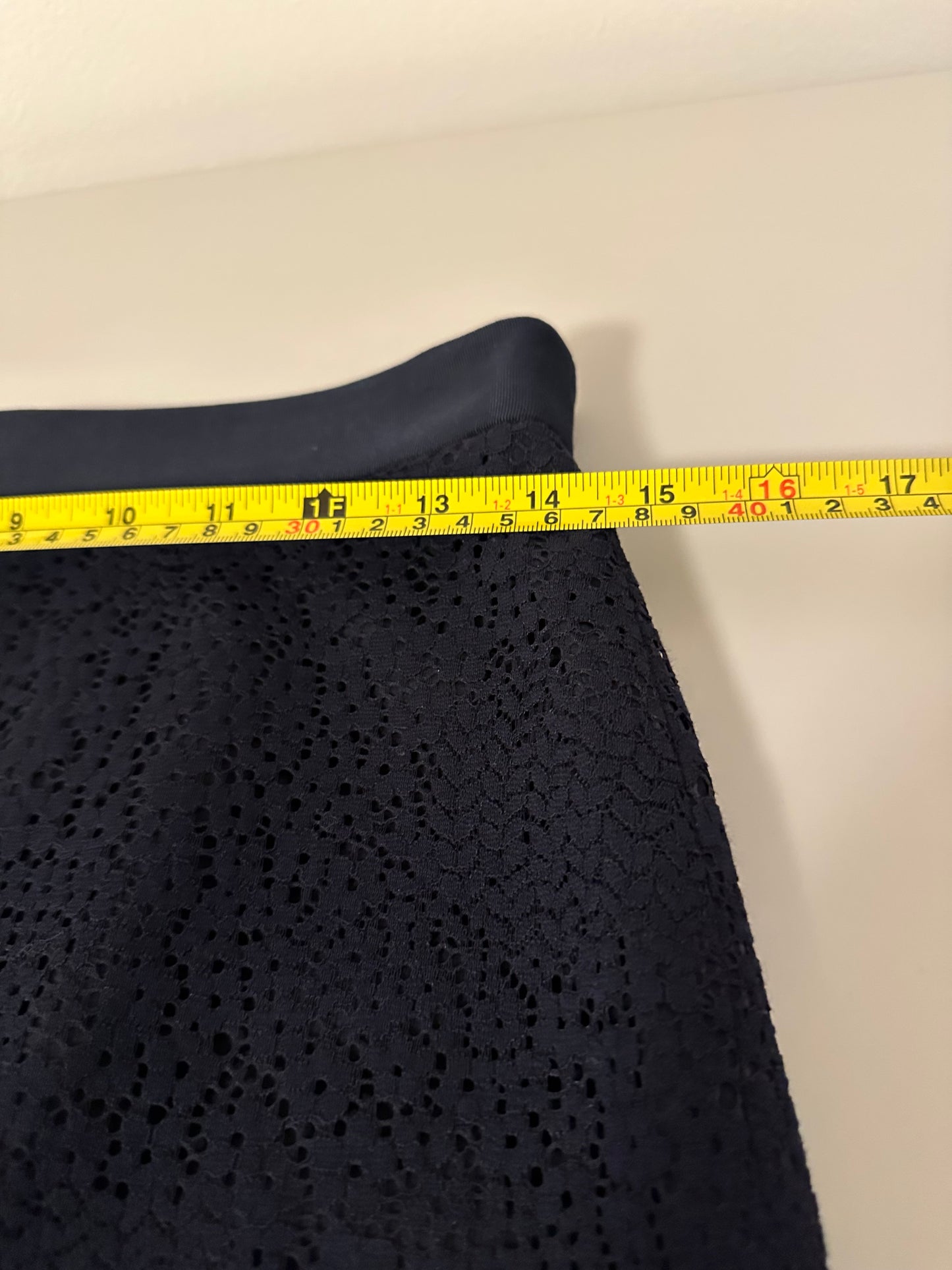 Ann Taylor Black Lace Cotton Blend Pencil Skirt | Size 2