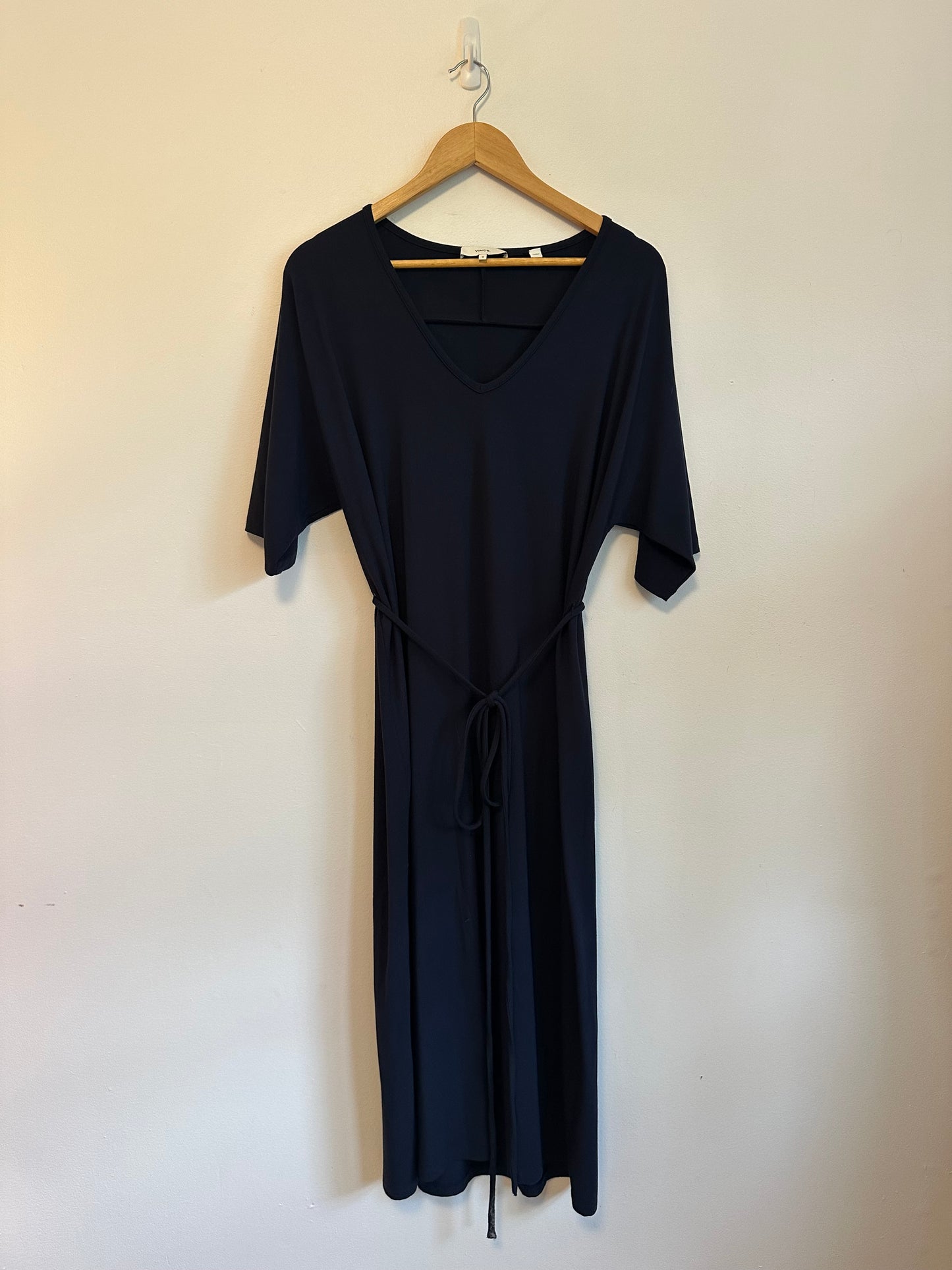Vince Navy Blue V-Neck Tie Waist Dolman Sleeve Jersey Dress | Size Medium
