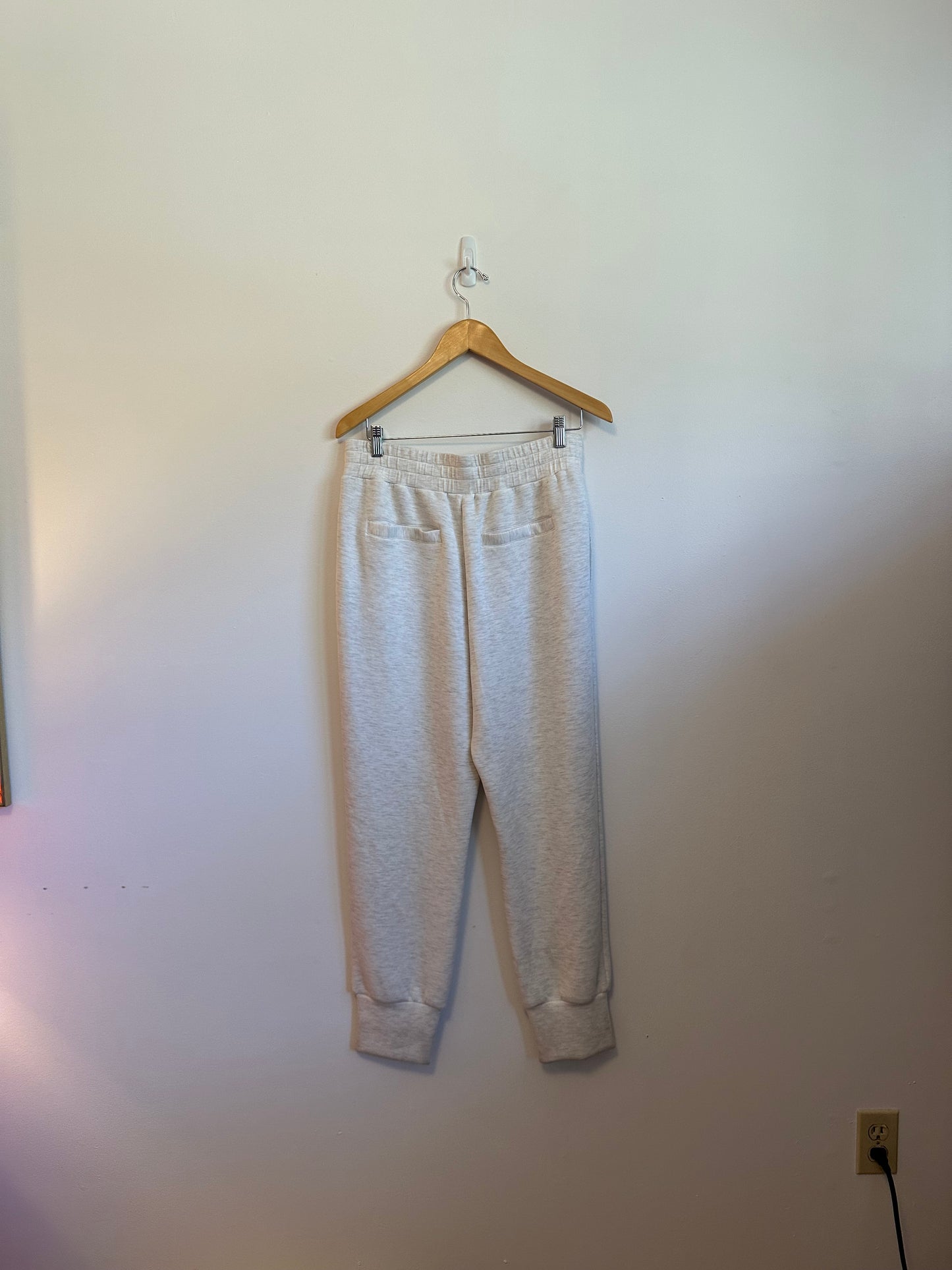 Varley NWT Slim Cuff Sweatpants in Ivory Gray Marl | Size Large