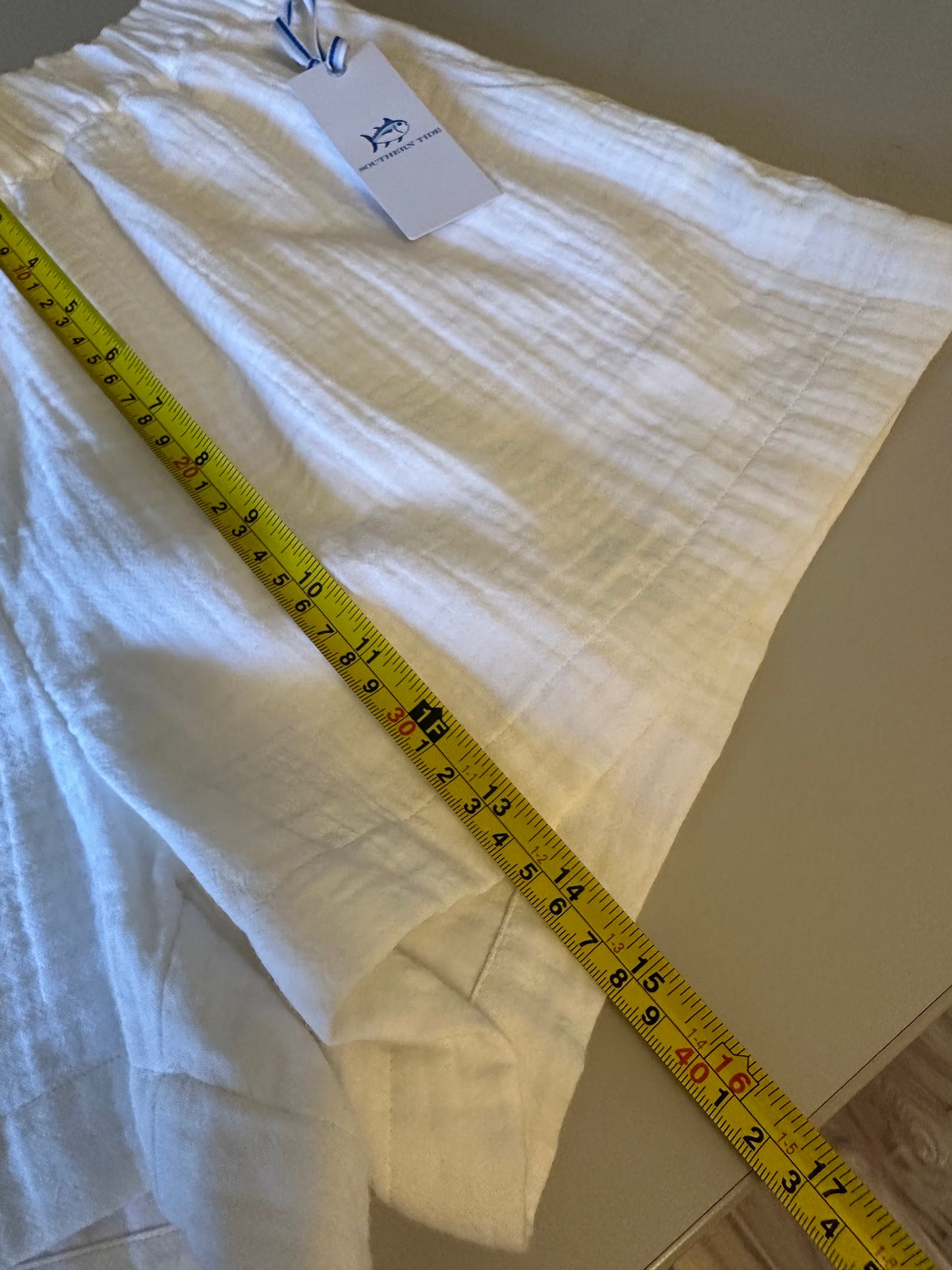 Southern Tide NWT Cotton Gauze Pull On Shorts in White | Size XL