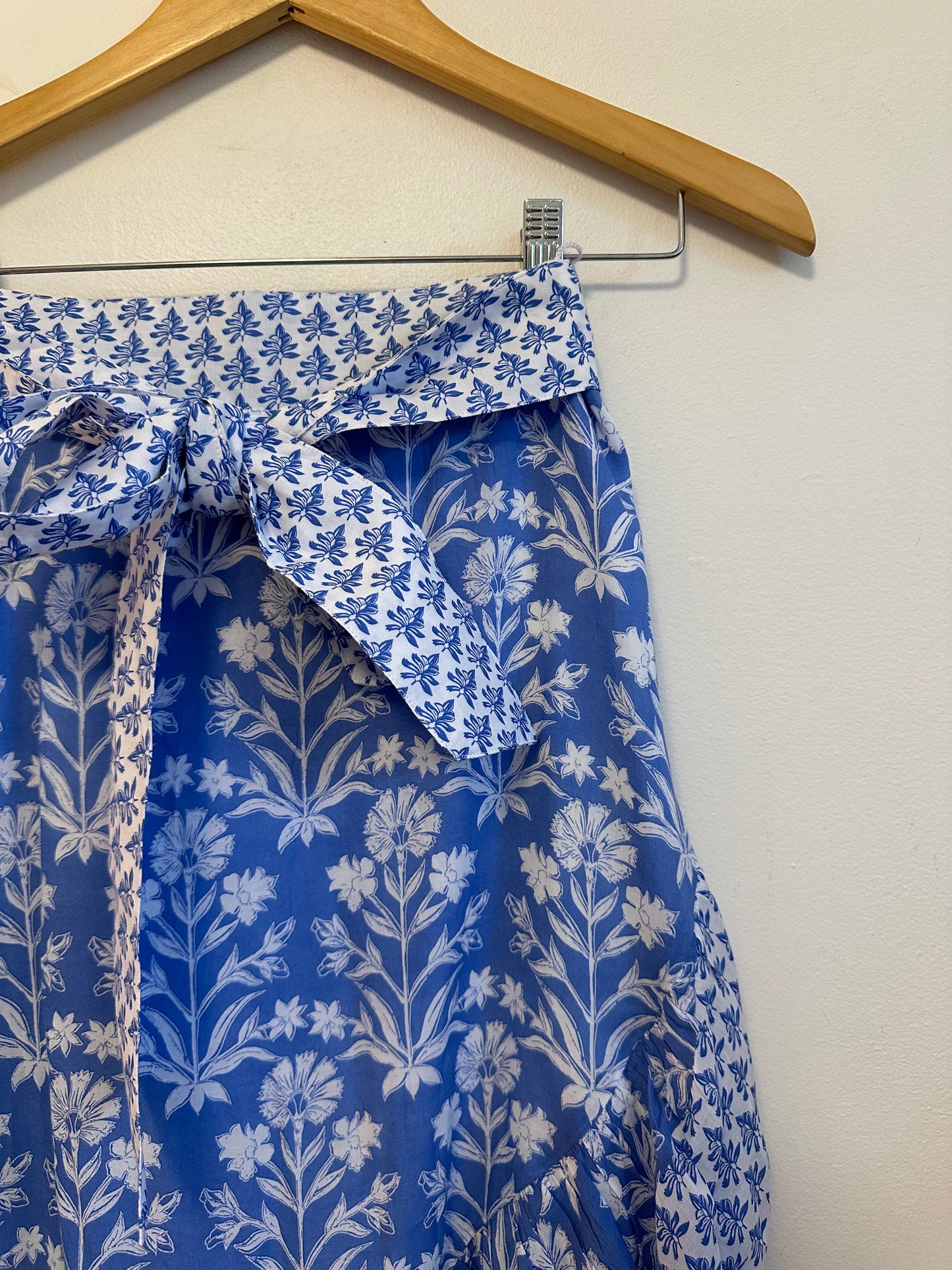 NWT Vineyard Vines Katana Blue Floral Maxi Skirt | Size XS