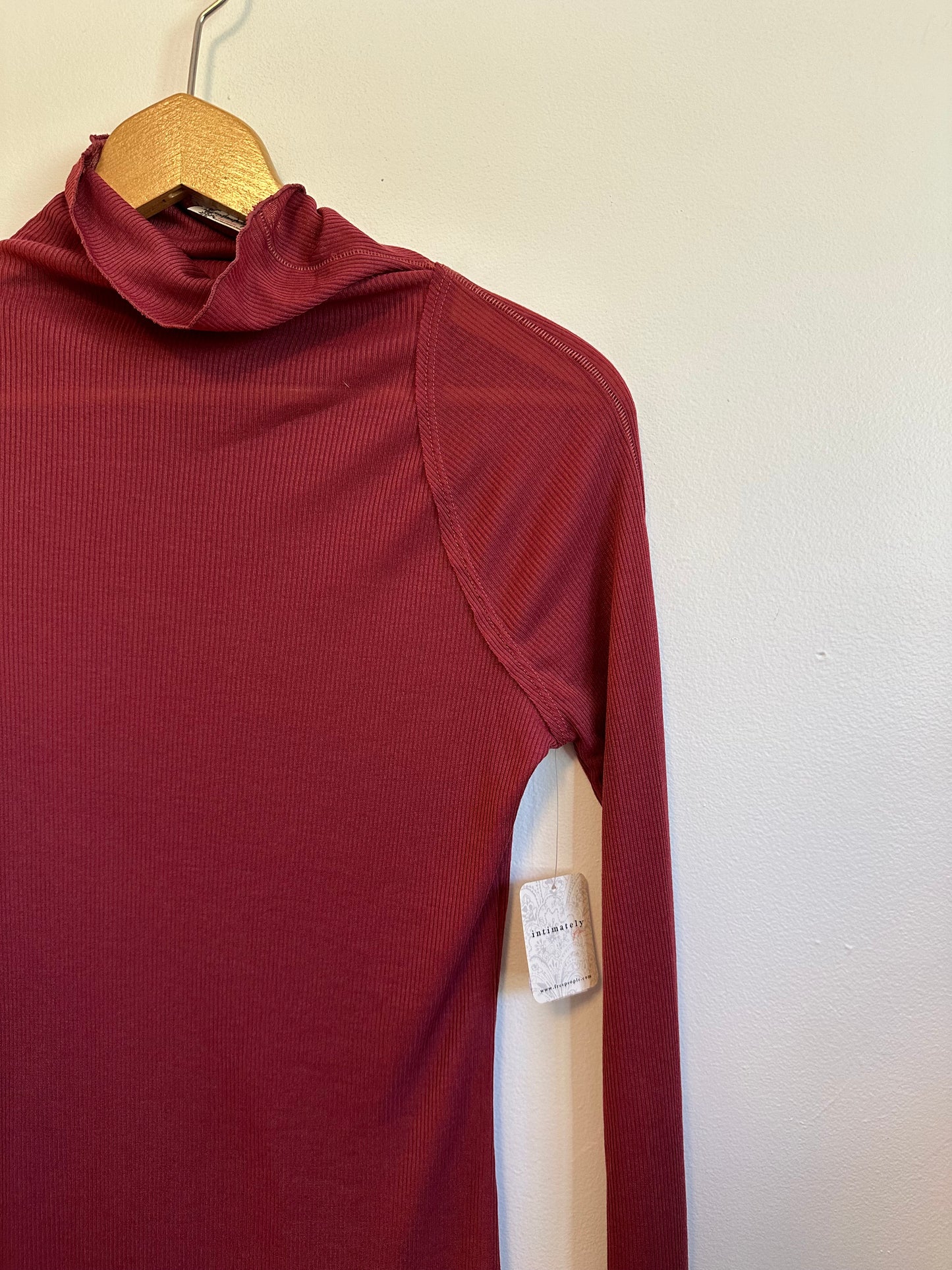 NWT Free People Close to Home Layering Ribbed Turtleneck in Crimson | Size Small