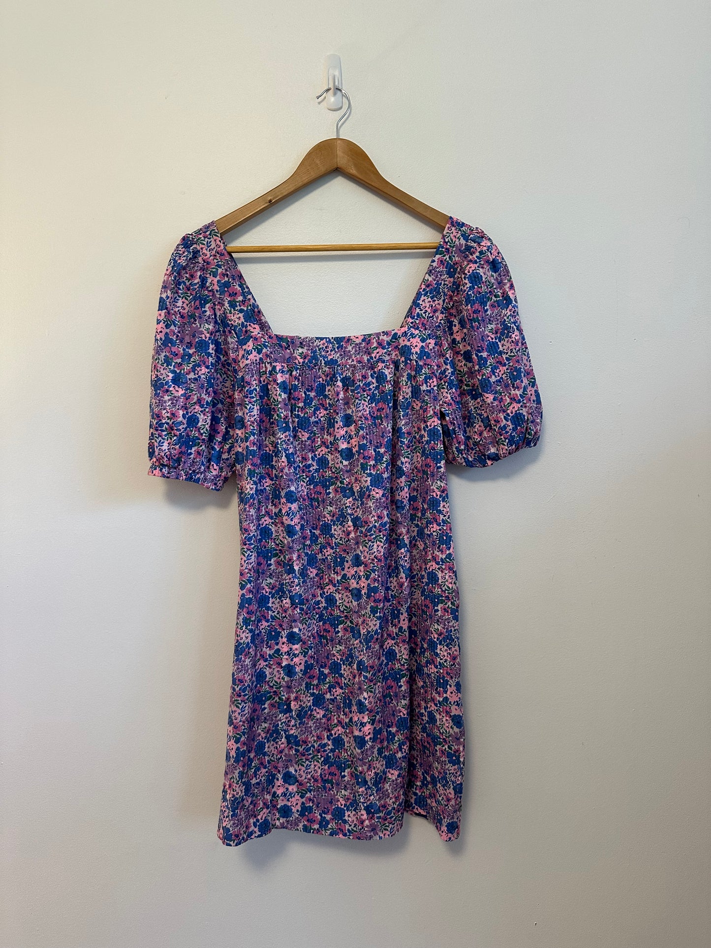 Vineyard Vines Blue and Pink Floral Seersucker Square Neck Dress | Size Small