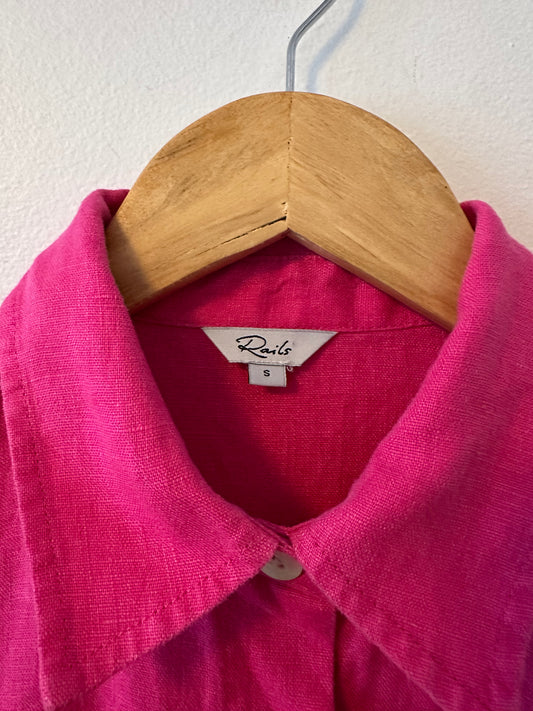 Rails Mackinley Linen Button Front Top in Raspberry Pink | Size Small