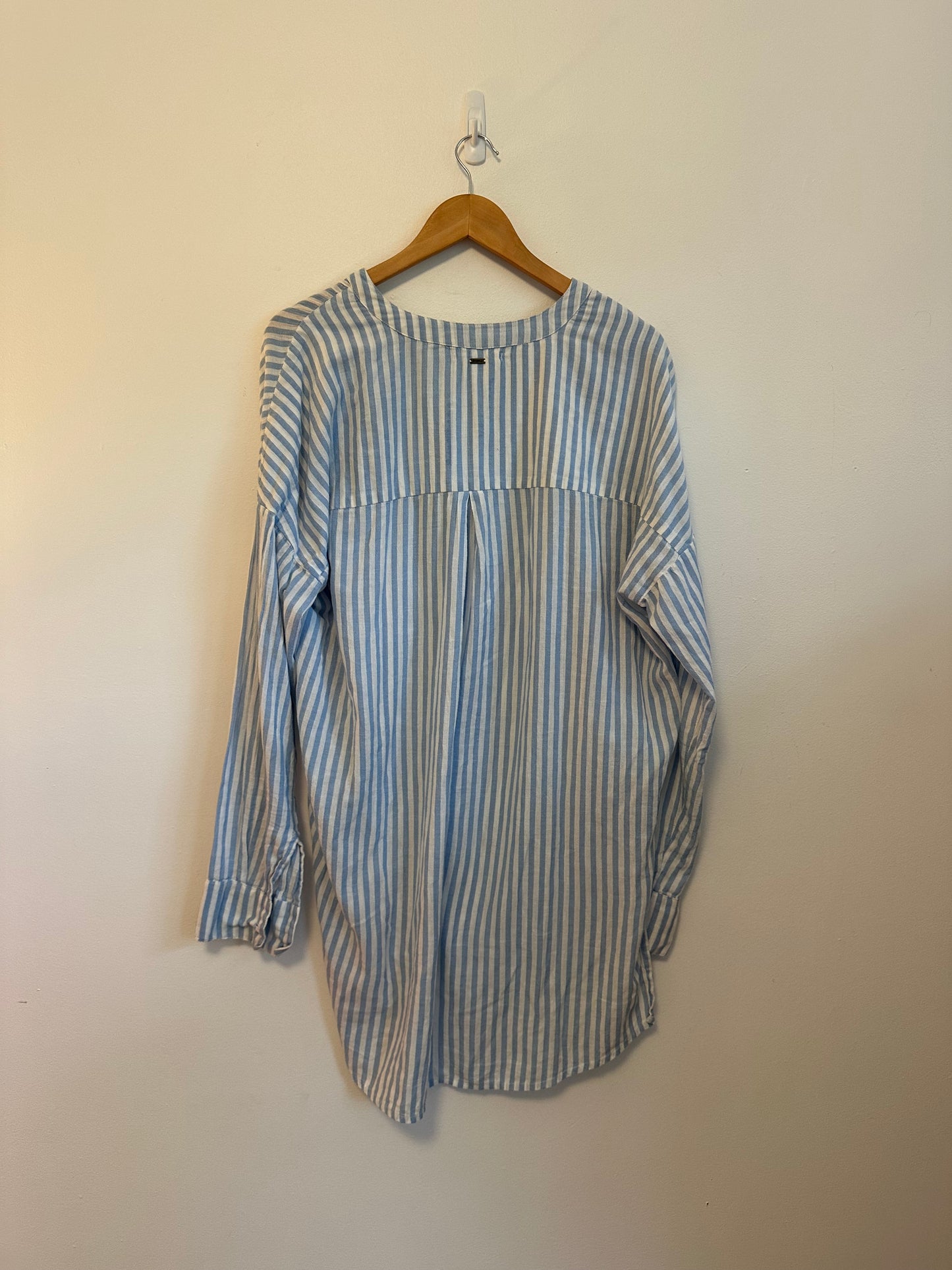 O'Neill Blue and White Striped Cotton V-Neck Tunic Shirt | Size Medium