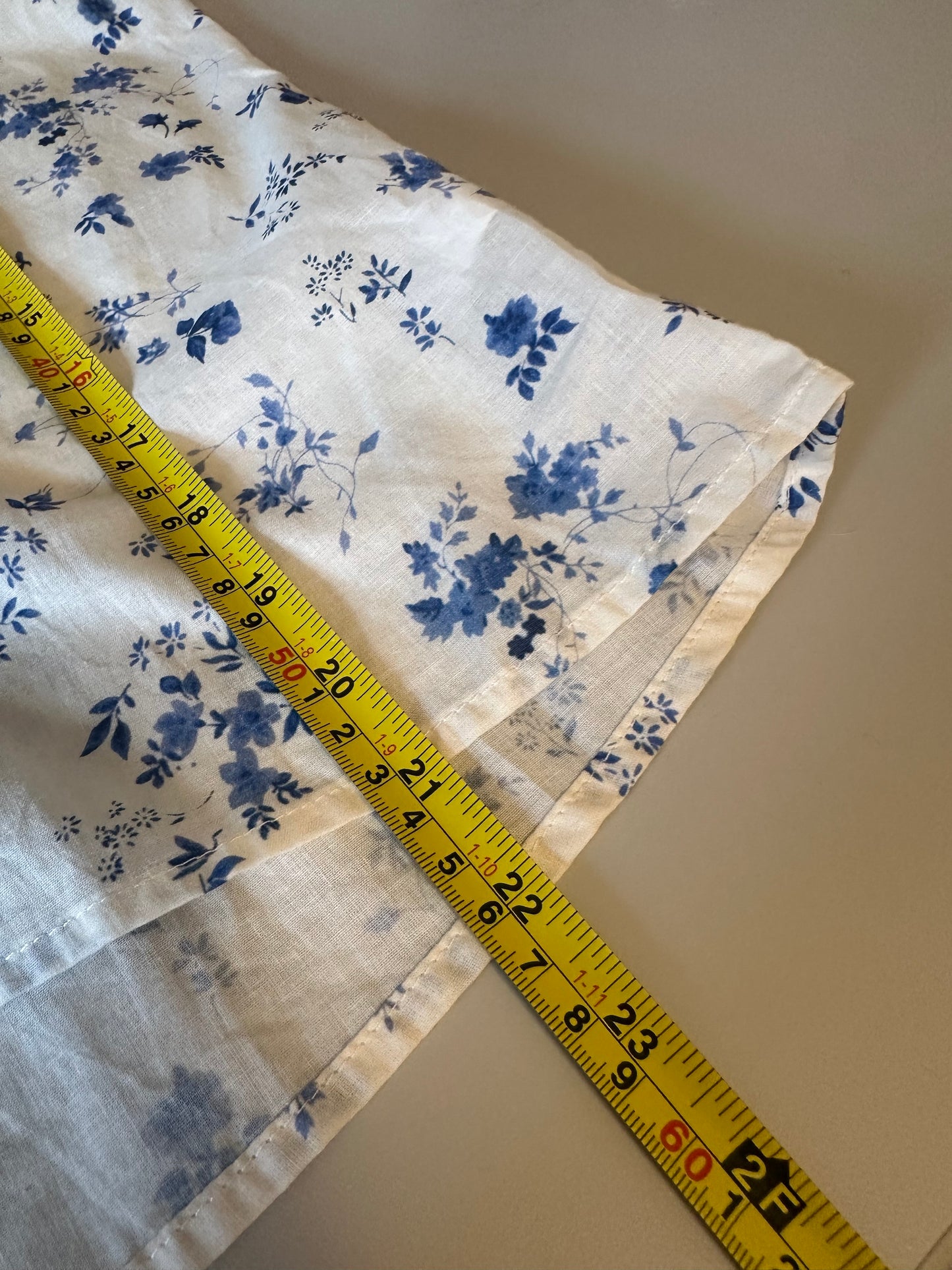 Avantlook Blue Floral Cotton Lace Trim Pintuck Puff Sleeve Blouse | Size Medium