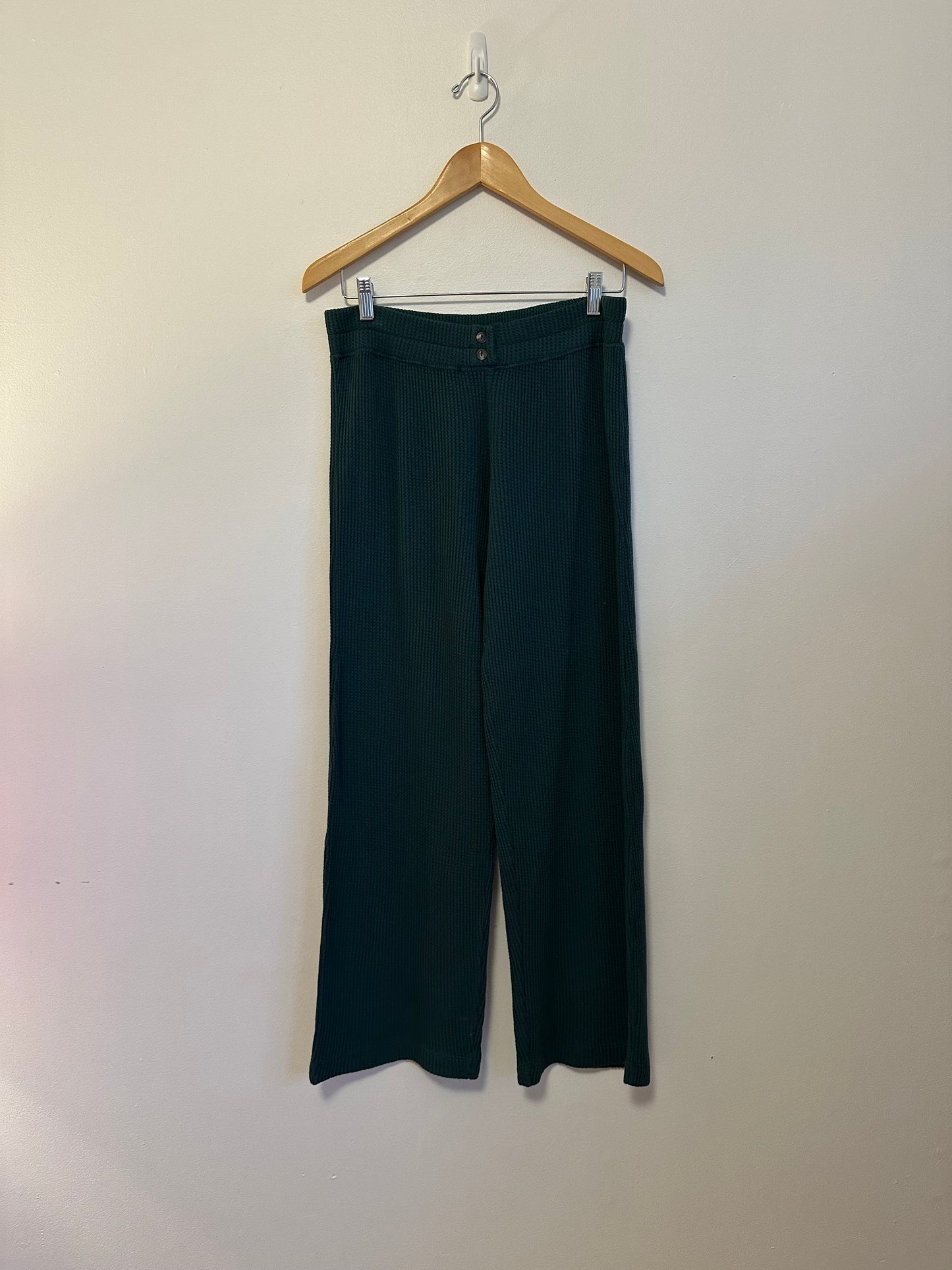 NWT Faherty Apres Waffle Knit Pull On Straight Leg Pants in Moss Green | Small