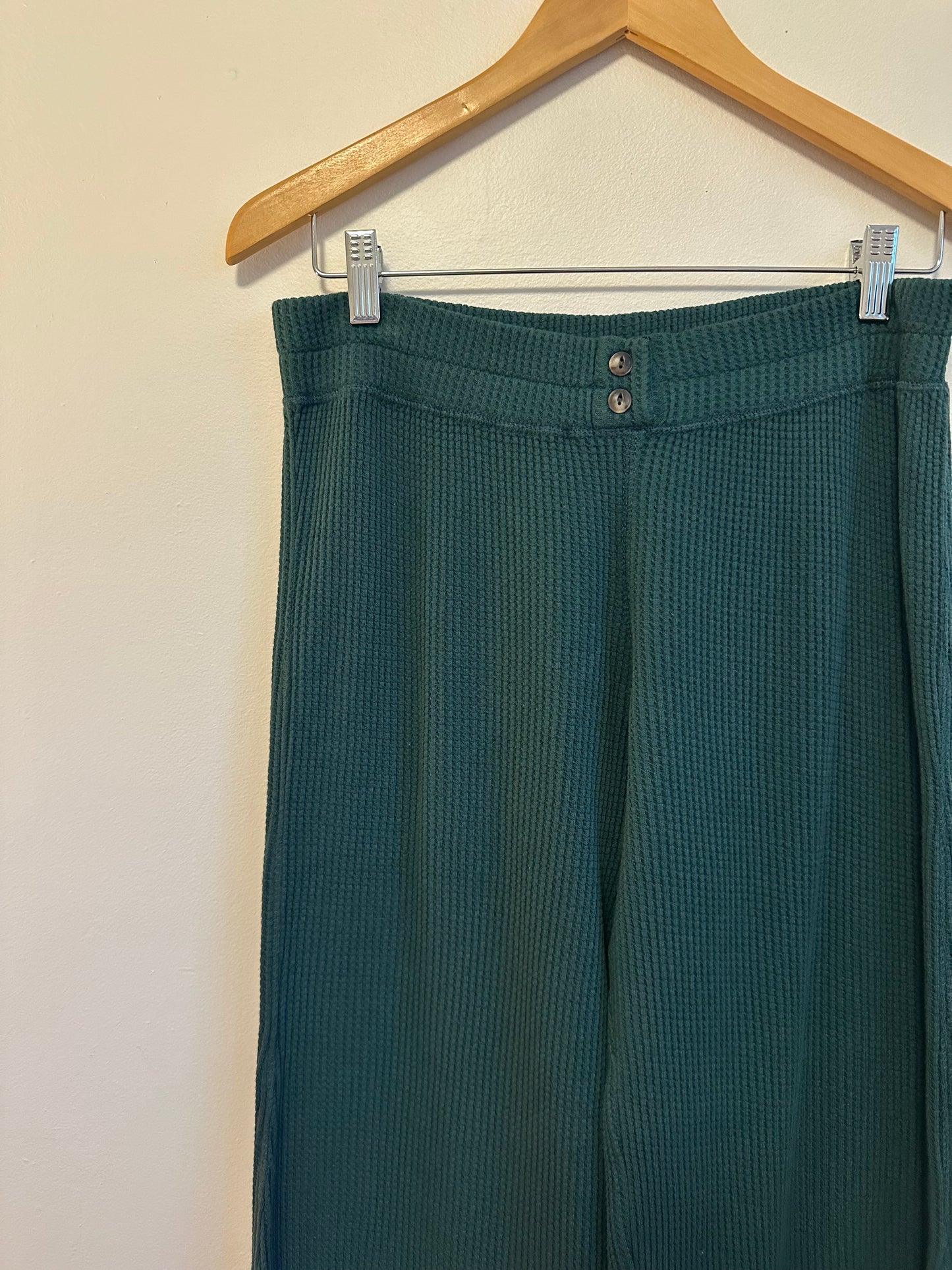 NWT Faherty Apres Waffle Knit Pull On Straight Leg Pants in Moss Green | Small