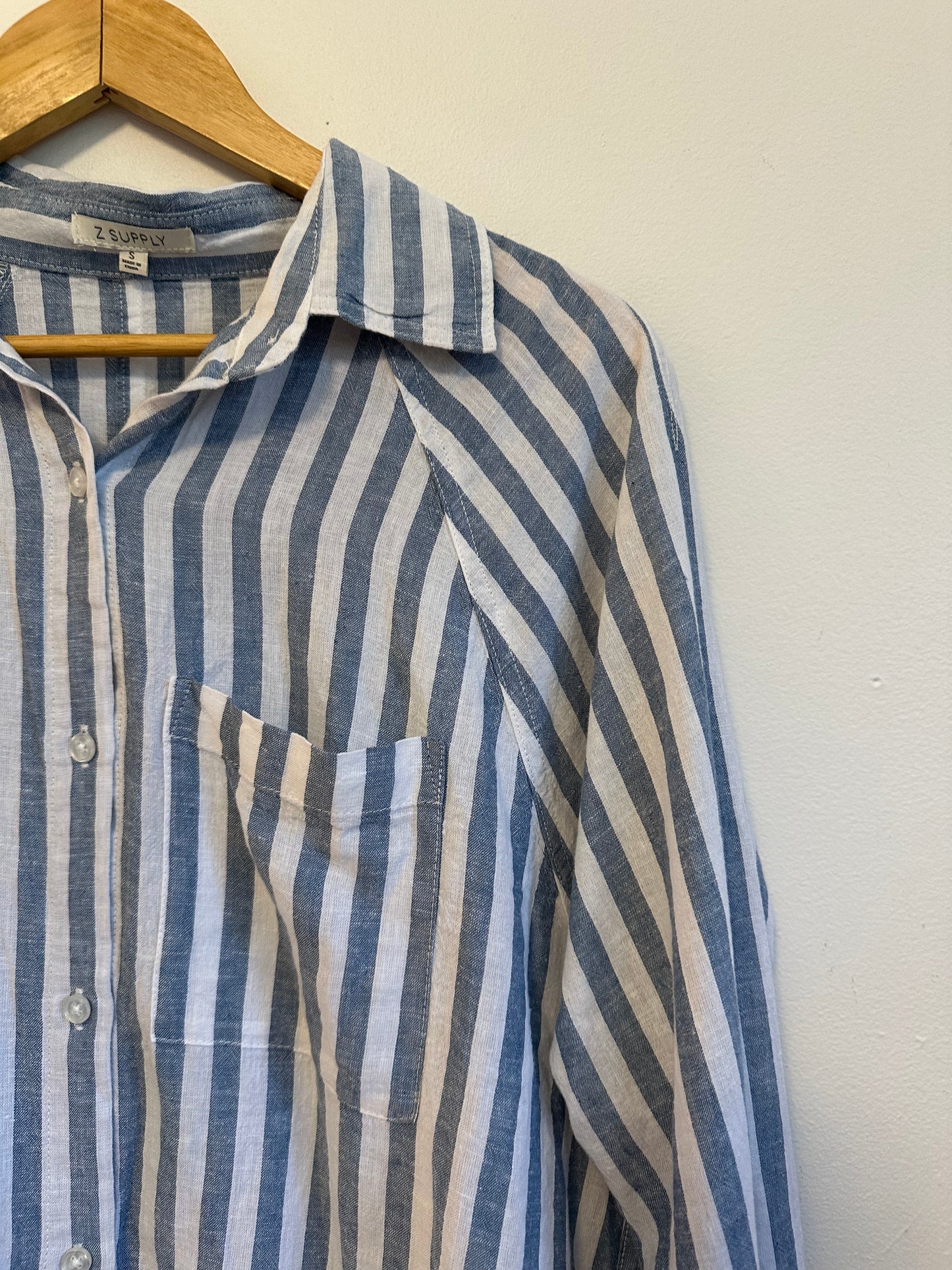 Z Supply Blue and White Striped Linen Blend Button Down Shirt | Size Small