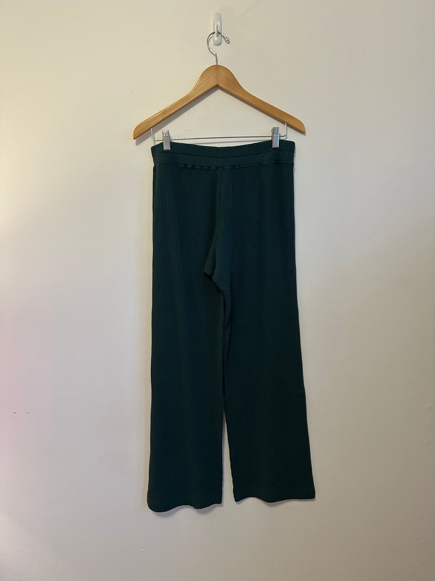 NWT Faherty Apres Waffle Knit Pull On Straight Leg Pants in Moss Green | Small