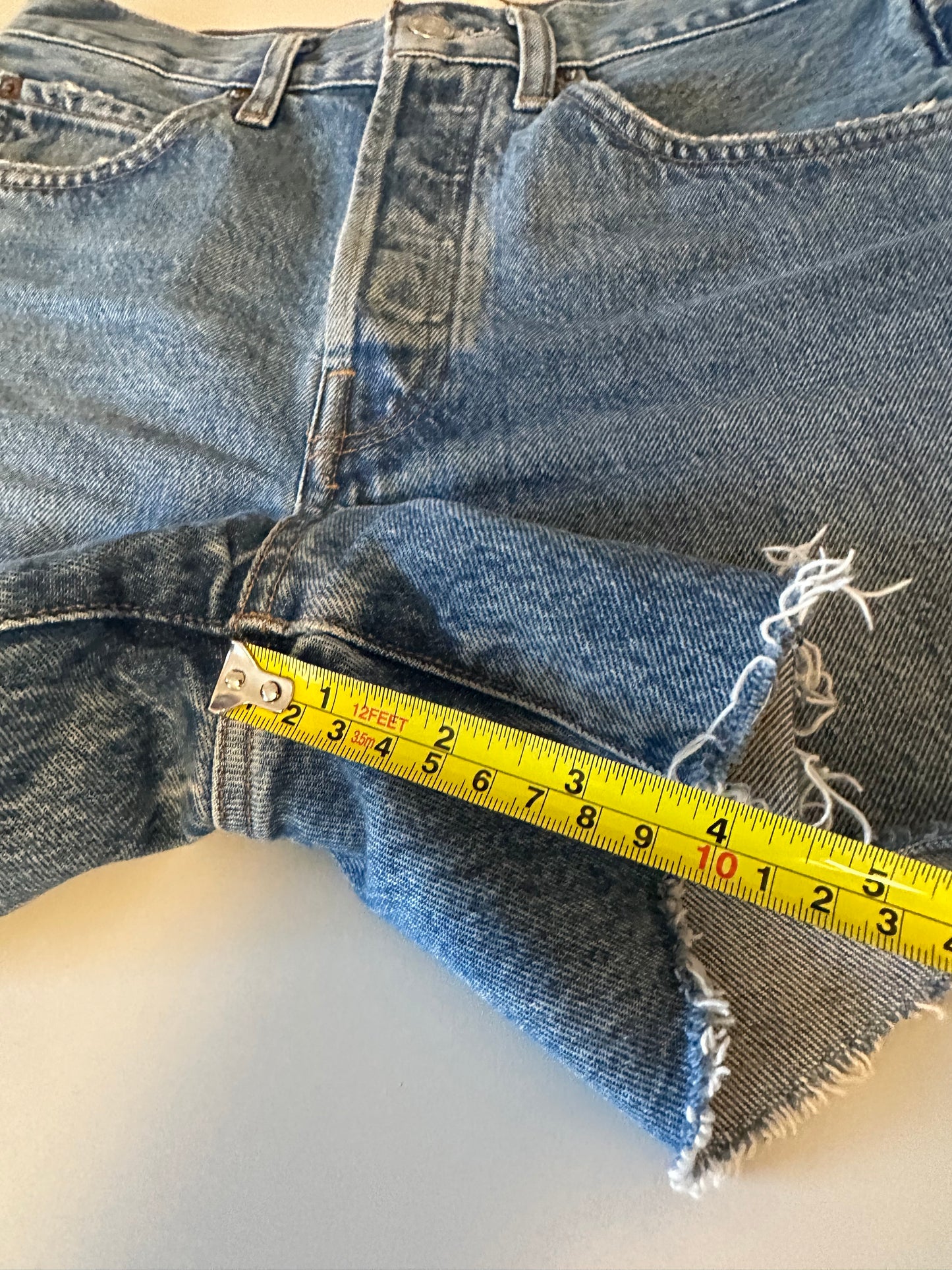 AGOLDE Parker Long High Rise Denim Jean Shorts in Medium Wash Blue | Size 25