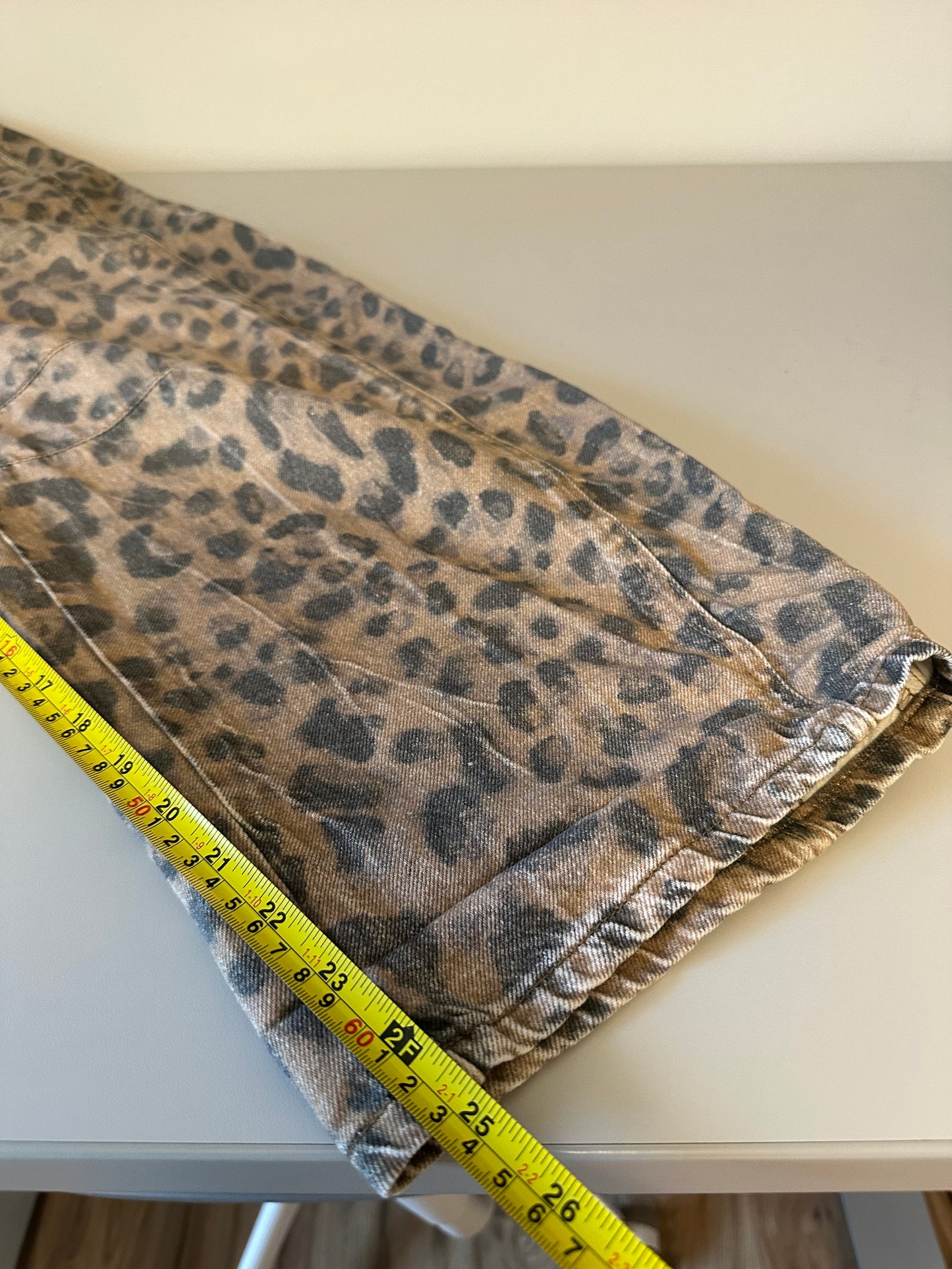 We The Free x Free People Good Luck Leopard Print Barrel Jeans | Size 27