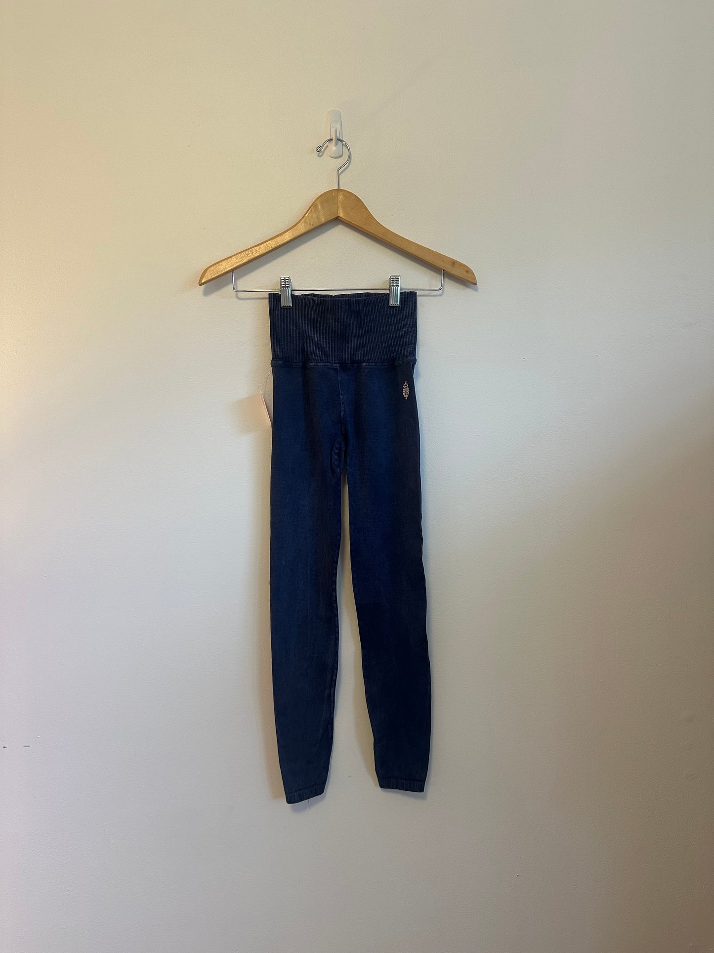 NWT FP Movement by Free People Good Karma Leggings in Deepest Navy | Size XS/S