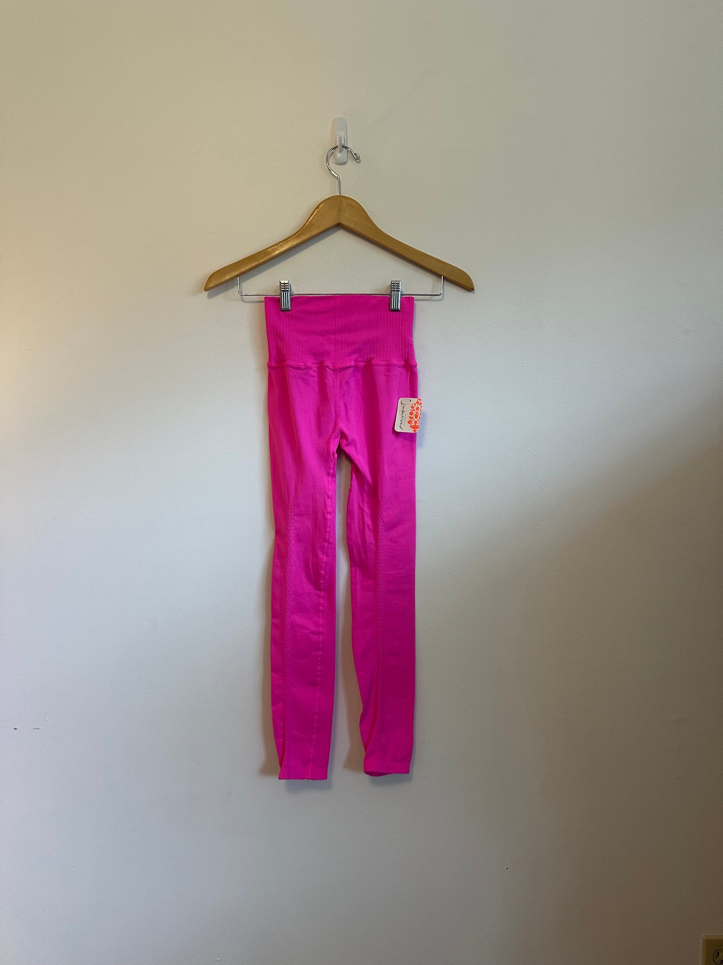 NWT Free People FP Movement Good Karma Leggings in Magenta | Size XS/S