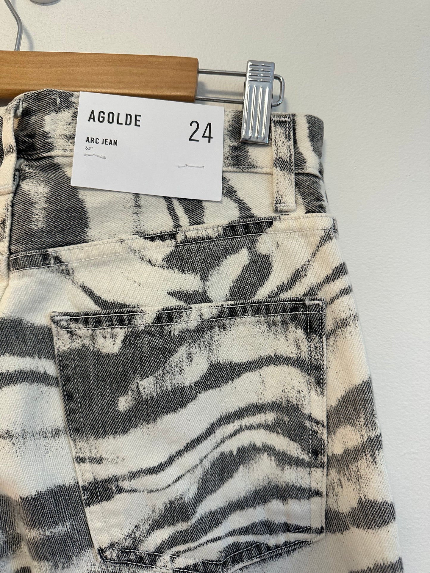 NWT Agolde Arc High Rise Curved Leg Jeans in Quiver Marbled Print | Size 24