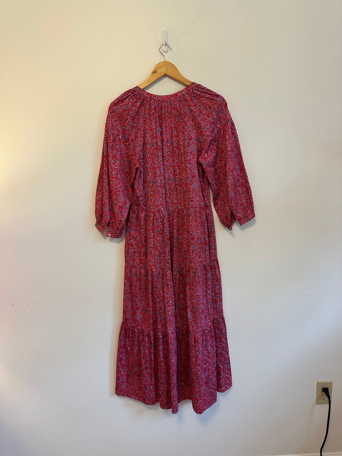 Xirena Pink Floral Paisley Cotton Tiered V-Neck Midi Dress | Size Small