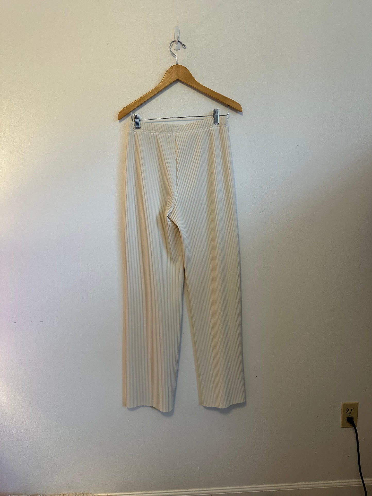 NWT Joseph Ribkoff Pleated Wide-Leg Pants in Birch | Size 6