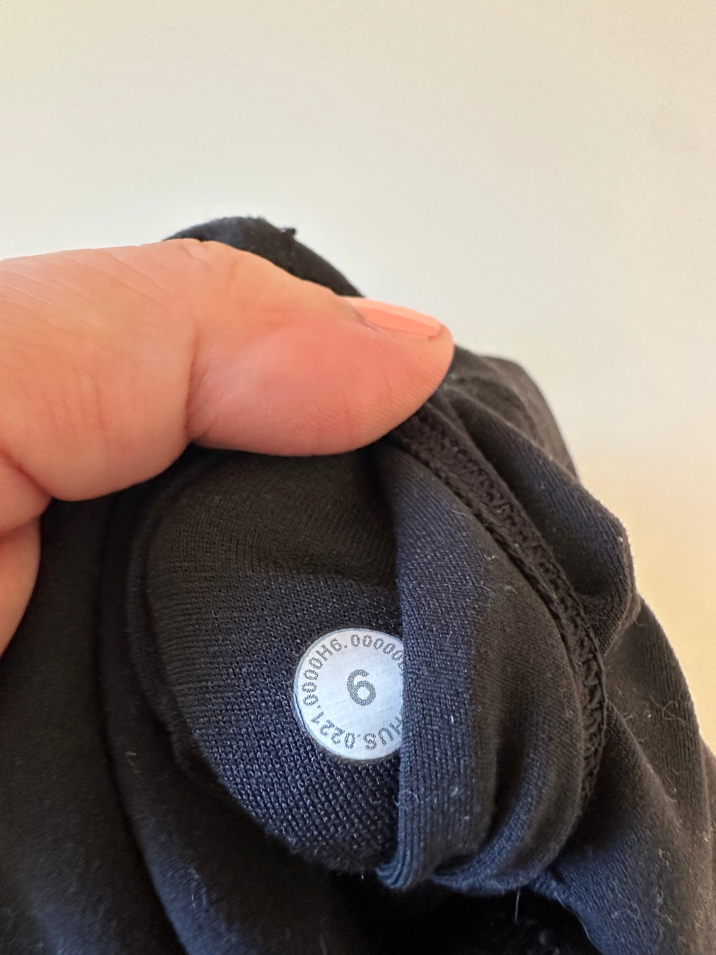 Lululemon Align 9" Bike Shorts in Black | Size 6