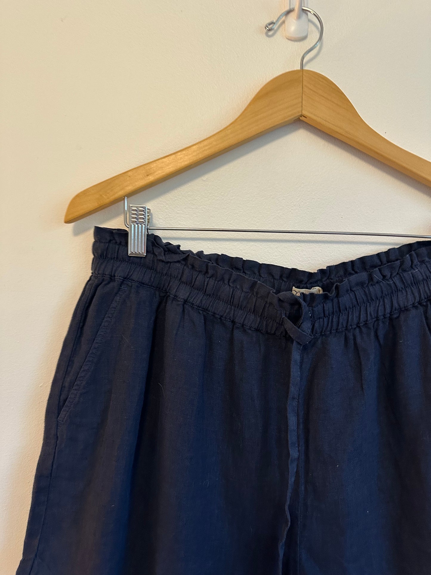 NWT Faherty Laguna Linen Pull On Shorts in Navy Blue | Size Large