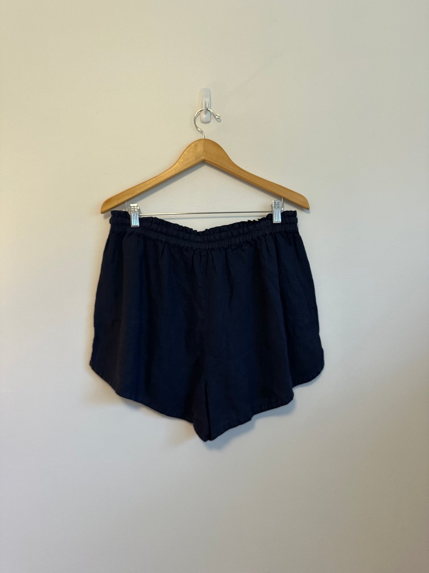 NWT Faherty Laguna Linen Pull On Shorts in Navy Blue | Size Large