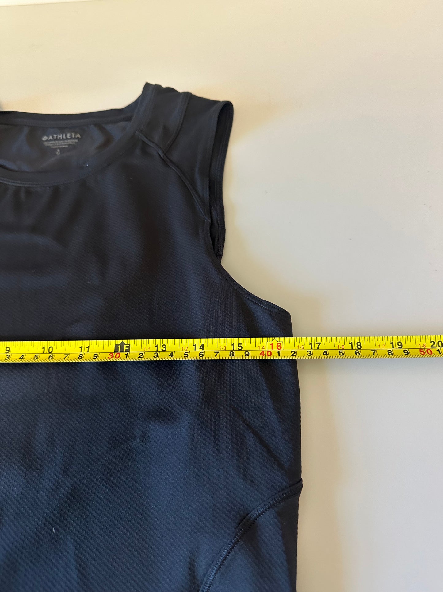 Athleta Cropped Black Tank Top | Size Large