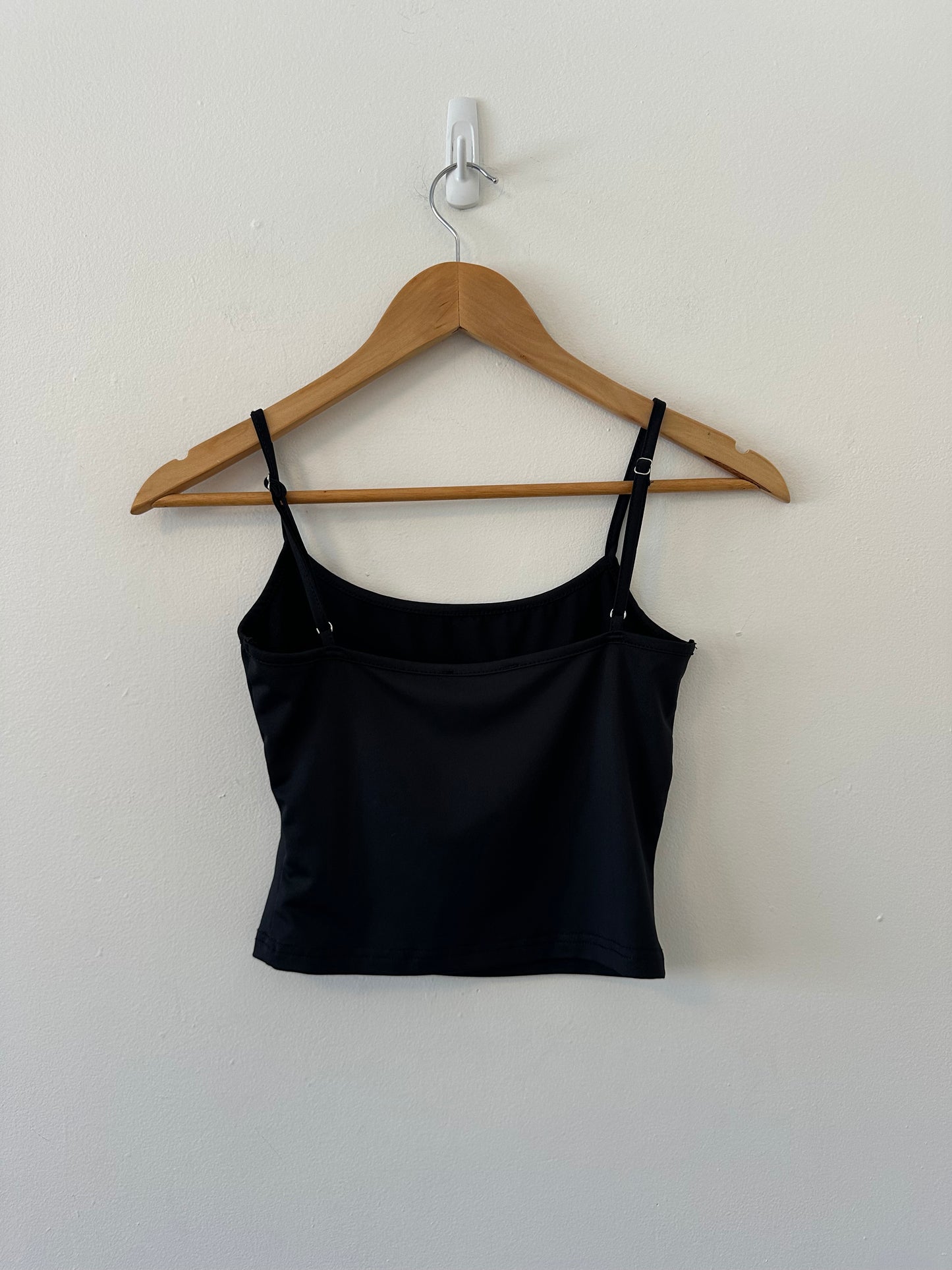 Princess Polly Black and Red Star Cropped Cami Tank Top | Size 2
