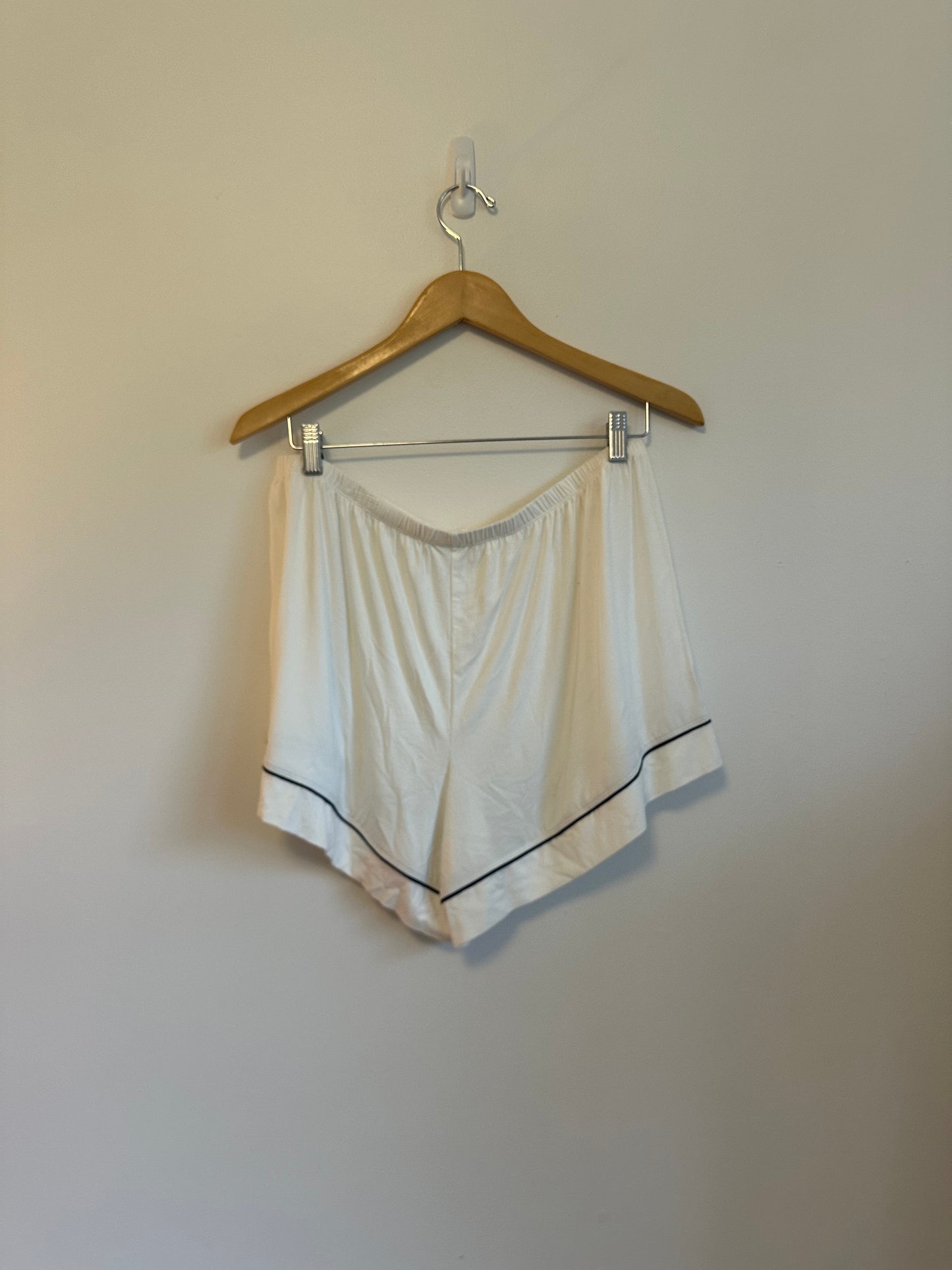 NWT Eberjey Gisele Modal Relaxed Short PJ Set in Pure Ivory and Navy | Size XL