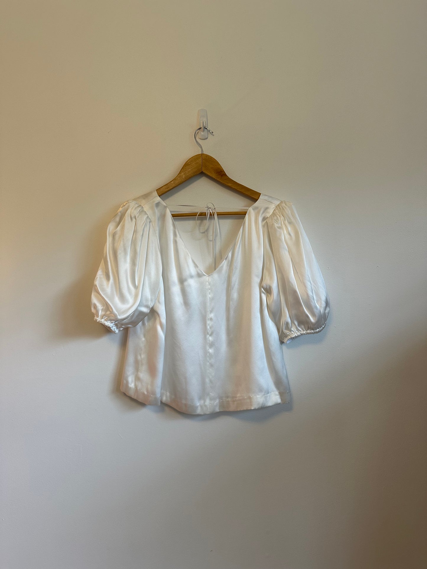 NWT Emerson Fry V Top in Ivory Silk | Size Medium