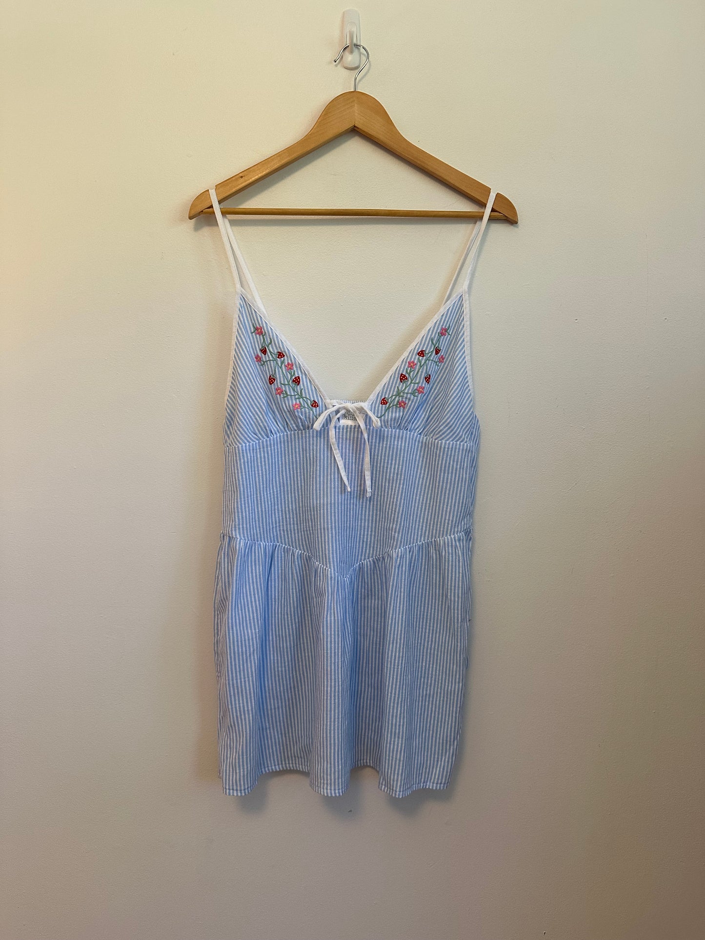 NWT Wild Fable Embroidered Strawberry Tie-Front Swim Cover Up Dress | Size Medium