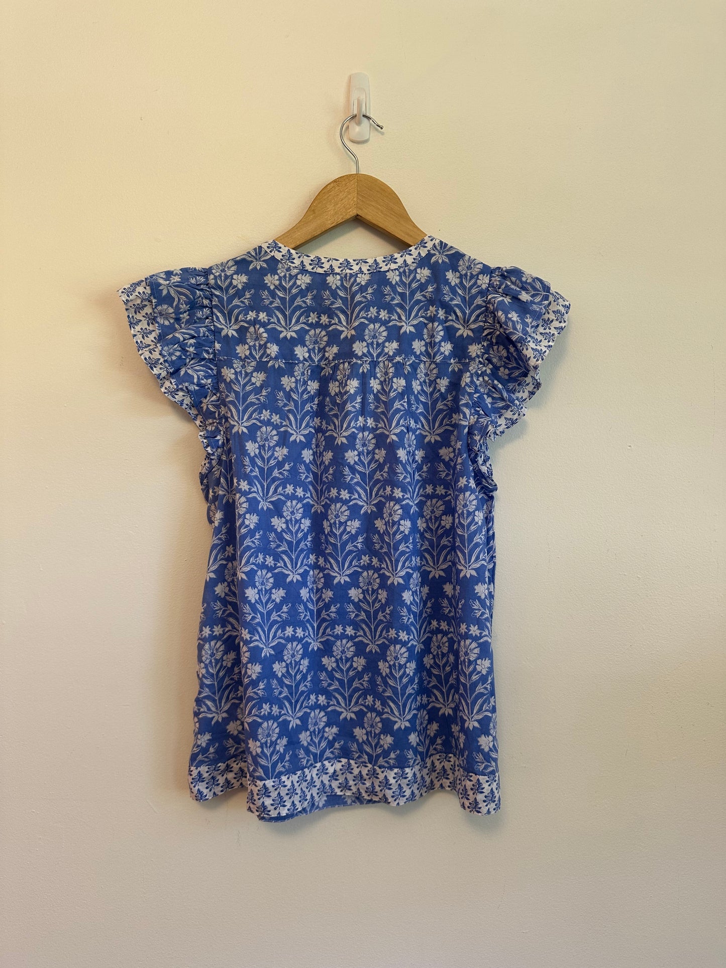 NWT Vineyard Vines Adare Cotton Blend Dobby Top in Blue Floral | Size Small