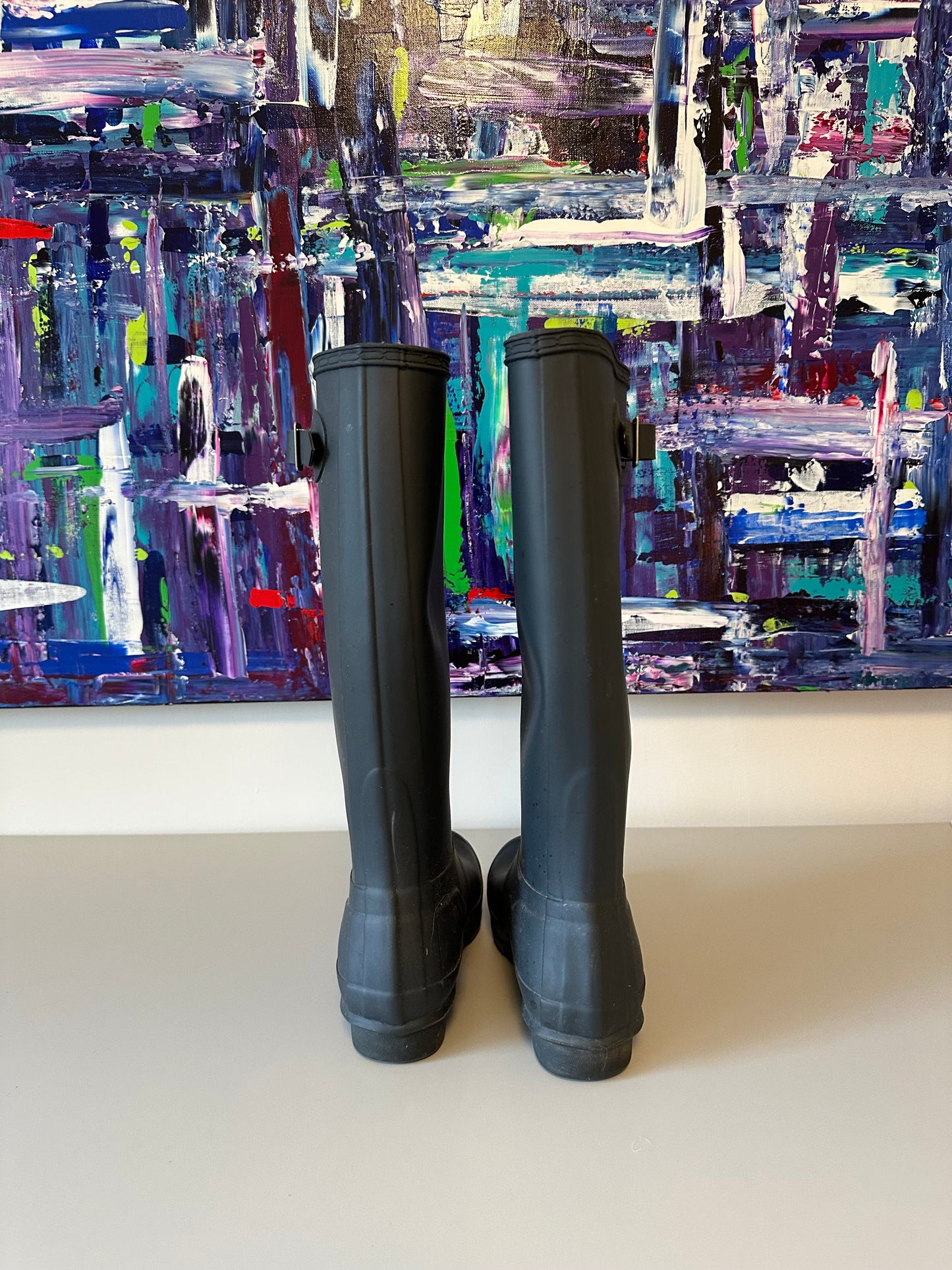 Hunter Original Tall Rain Boots in Dark Gray | Size 6